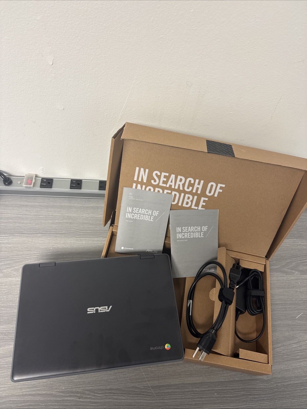 Asus Chromebook C204E  Intel Celeron N4020 1.10 GHz* 32 GB *eMMC 4 GB RAM|Nice