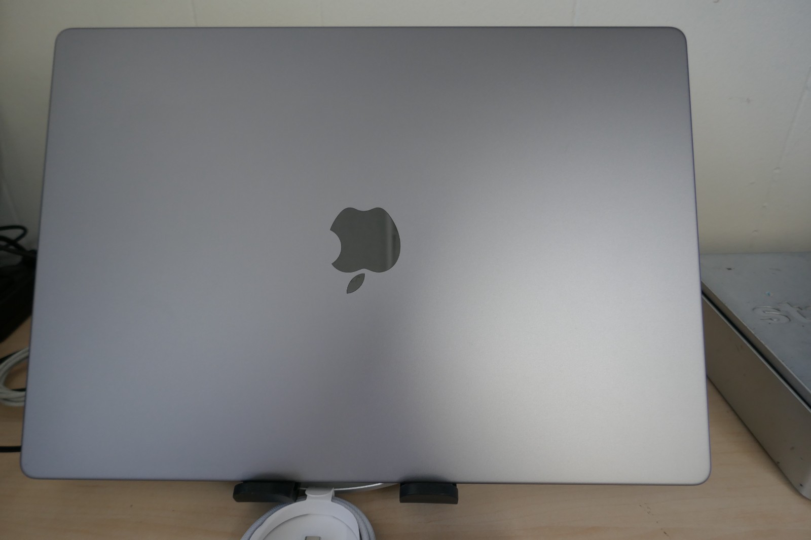 Apple MacBook Pro 16″ (M2 Max, 32-Core GPU) – 32GB RAM, 512GB SSD SPG 2023