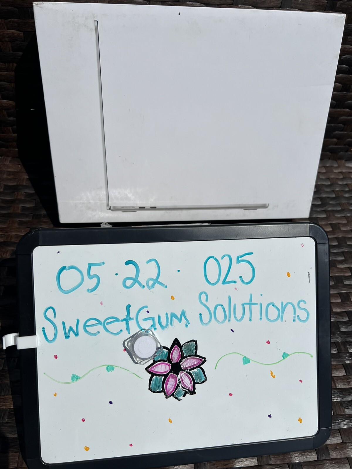 2024 Apple MacBook Air 13.6″ M3 8C GPU 4.0GHz 8GB RAM 256GB SSD MRXQ3LL/A 3Cycle