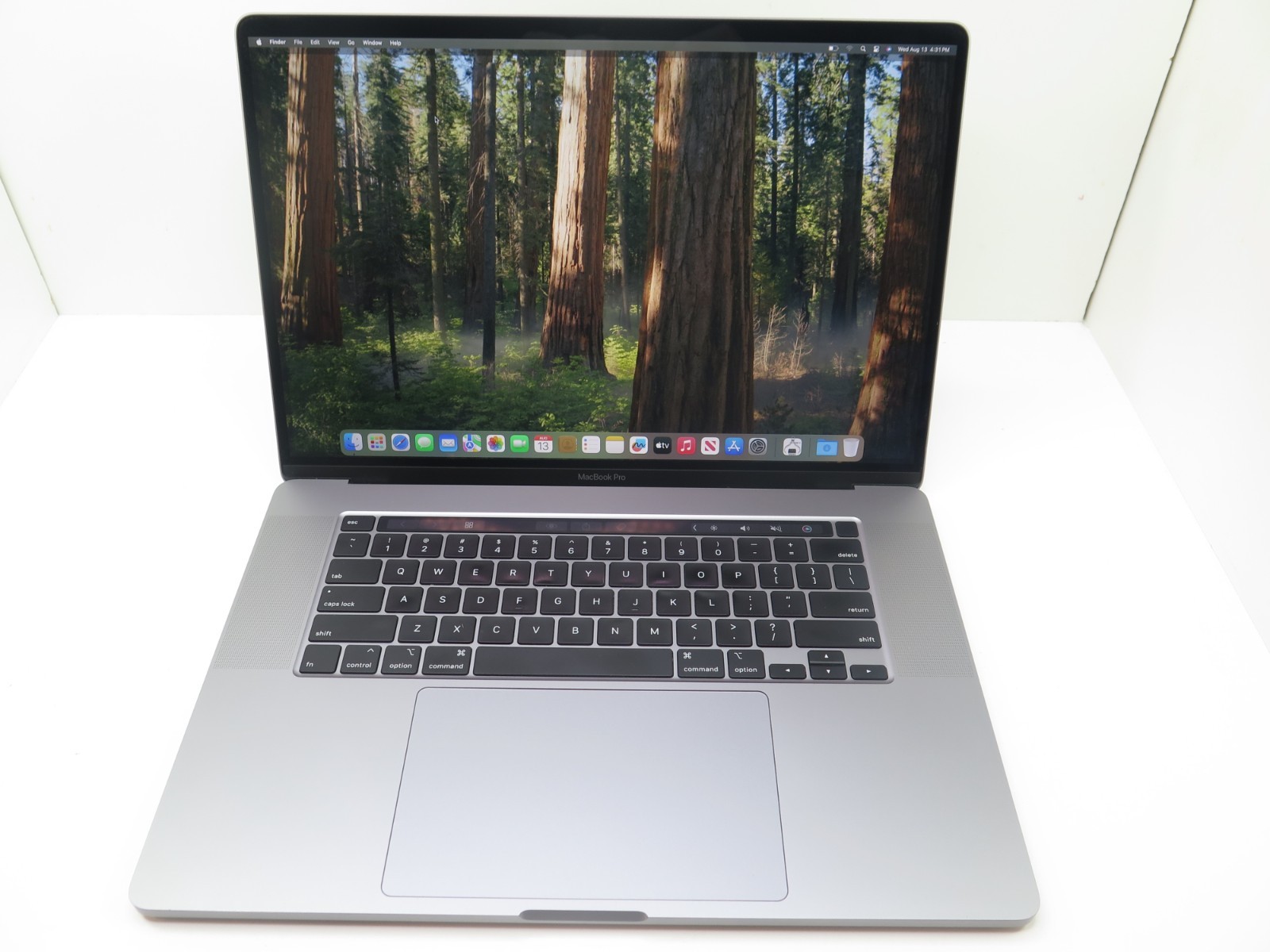 APPLE MACBOOK PRO 16″ SPACE GRAY 2019 8-CORE I9 2.4GHZ 32GB 1TB AMD RADEON 5500M
