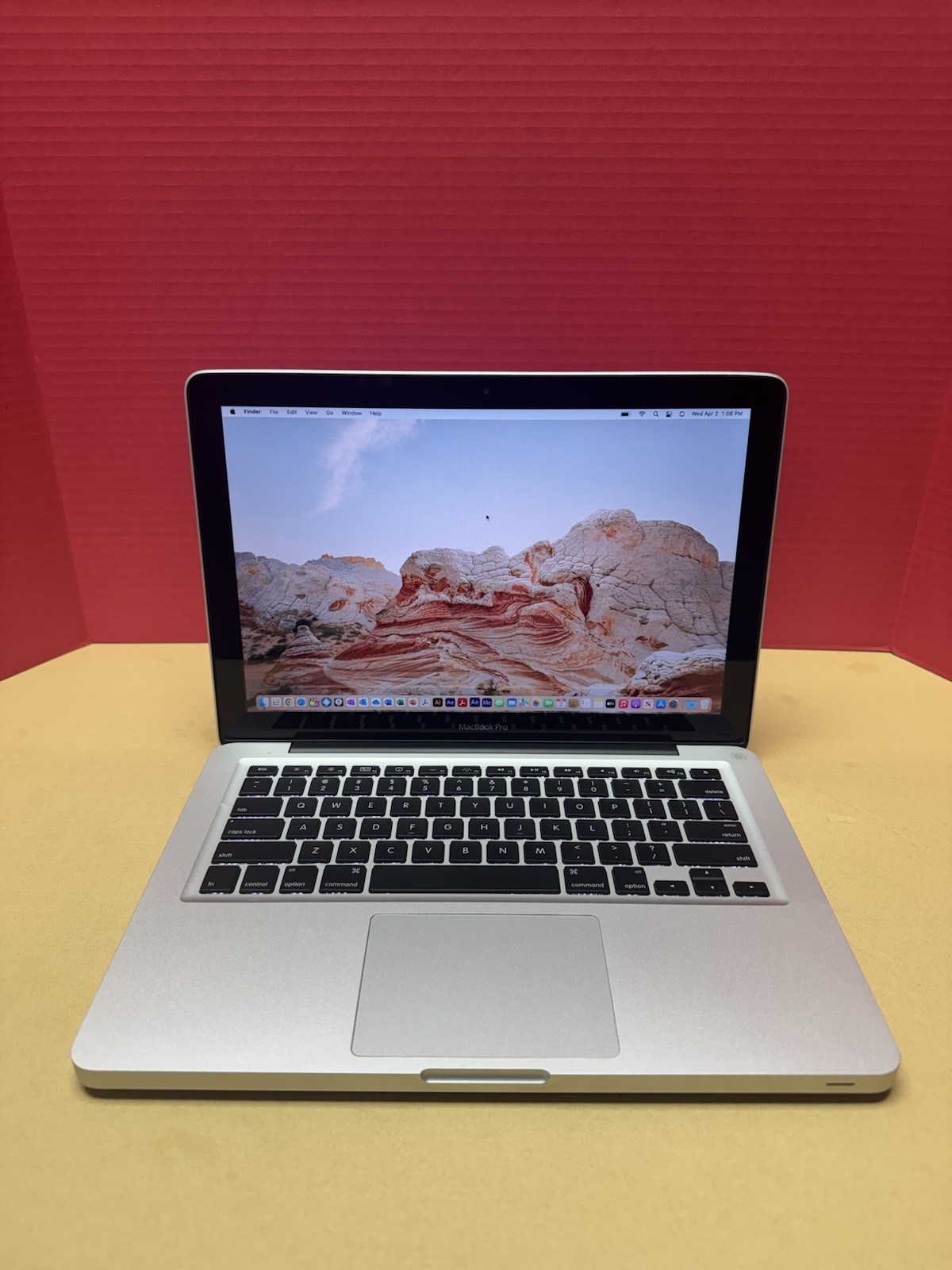 Apple Macbook Pro 13.3” 2.5GHz i5 250GB SSD 8GB RAM Macos Monterrey
