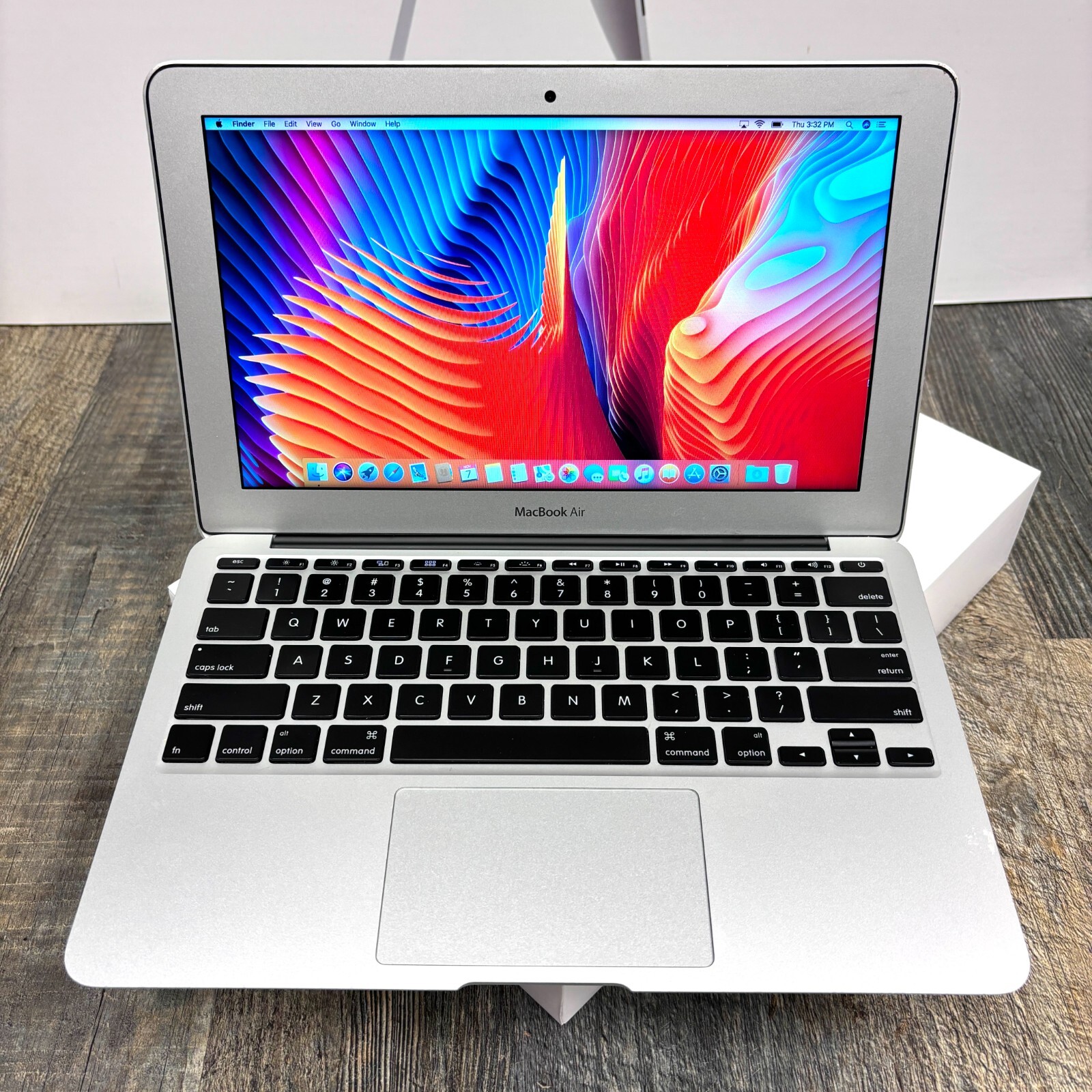 Apple MacBook Air Laptop Computer – Super Light and Portable – 2014 – 128GB SSD