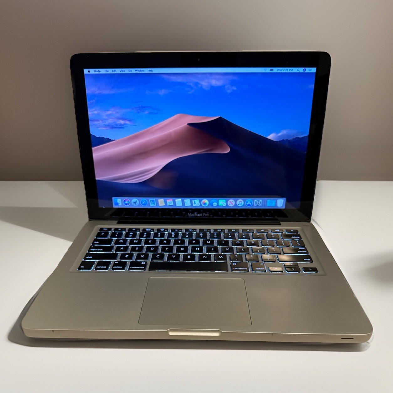 Apple MacBook Pro 13” | 2.26 GHz Intel C2D| 4GB RAM | 500GB | 5864