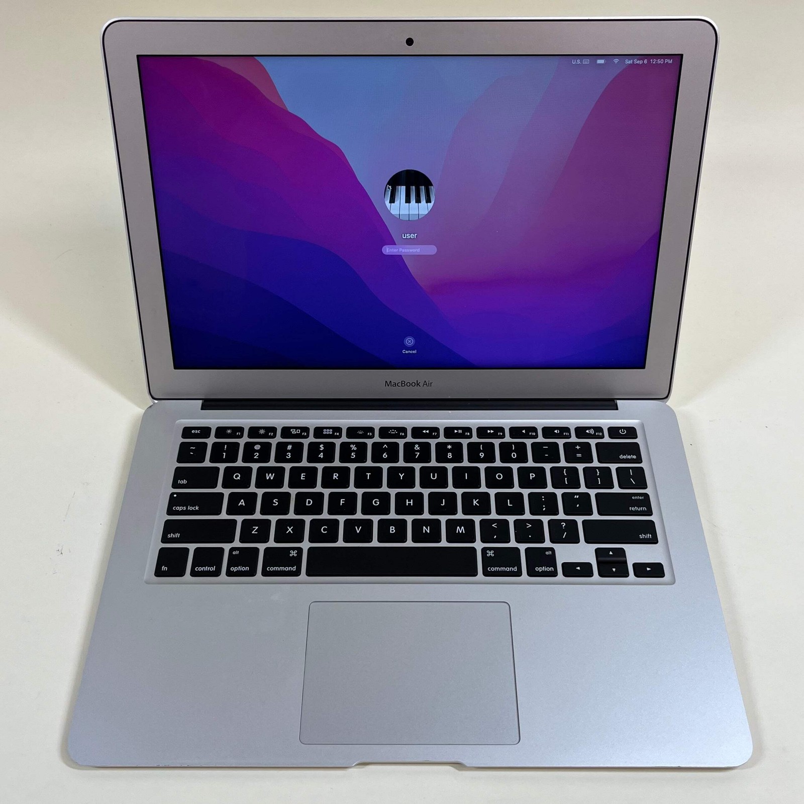 2017 Apple MacBook Air 13.3″ i5 1.8GHz 8GB RAM 128GB SSD Silver A1466