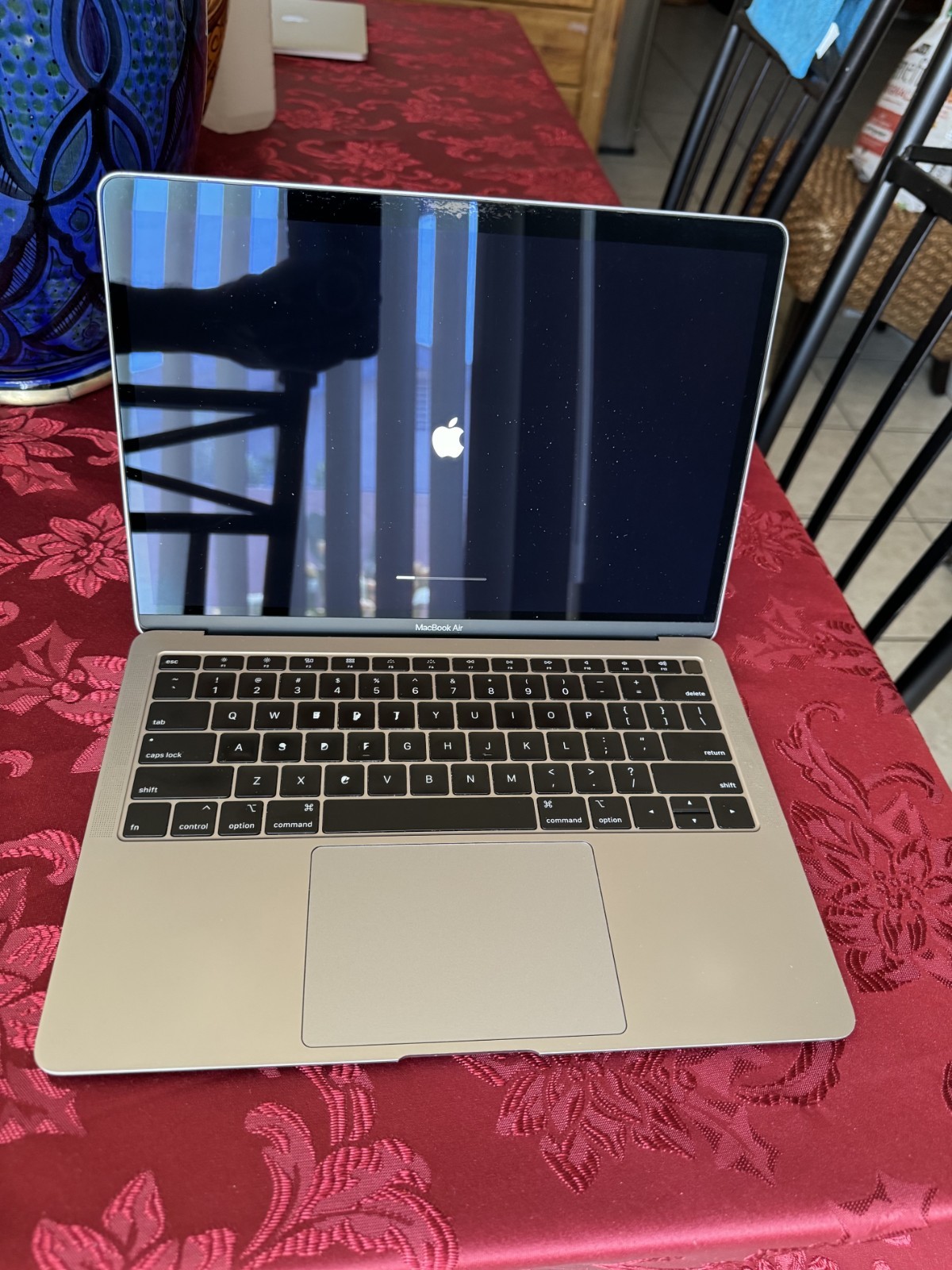 Apple MacBook Air Retina 13″ 2019 i5 1.6GHz 8GB Ram 250GB SSD Ventura
