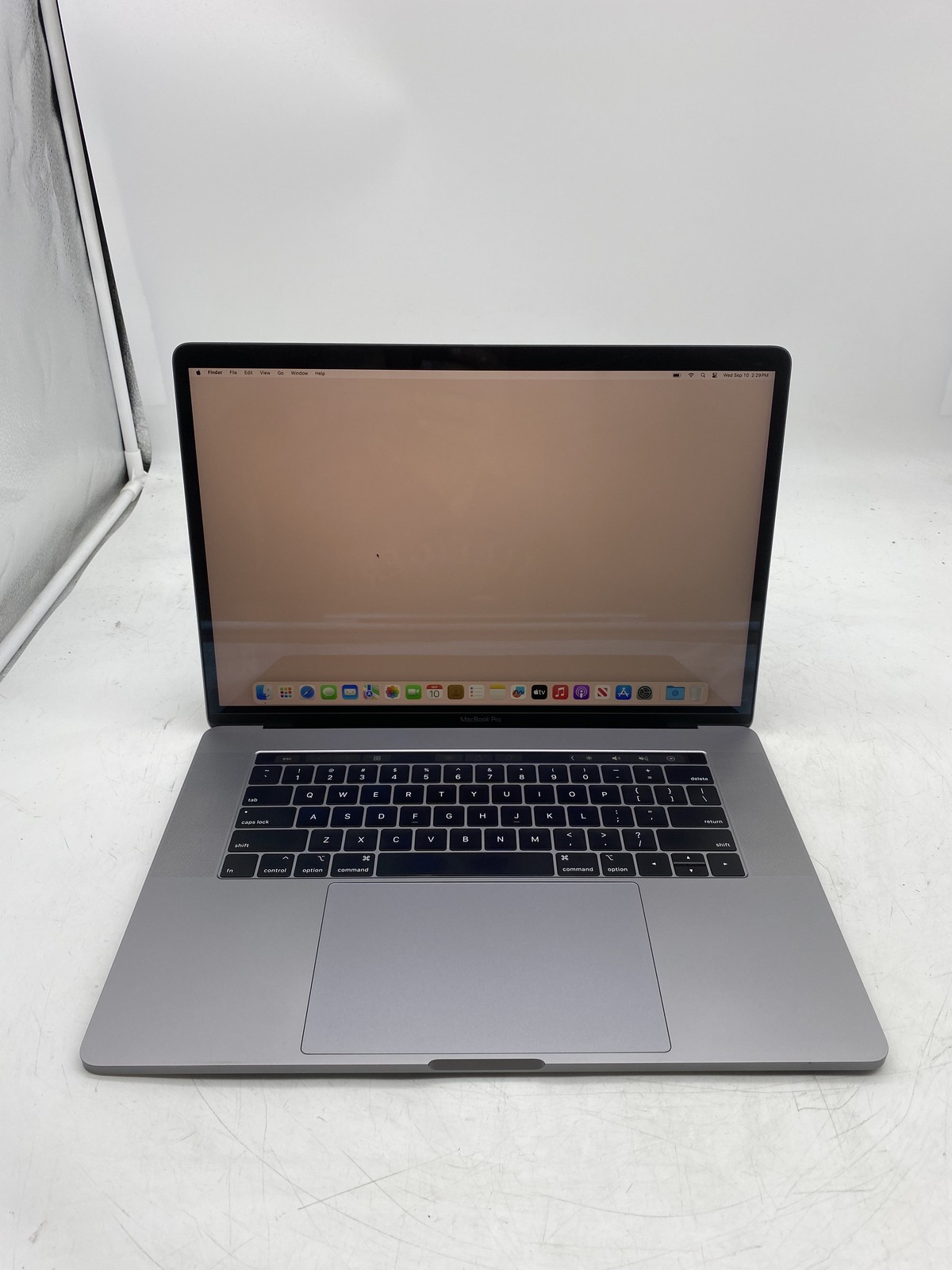 Apple MacBook Pro 15″ TouchBar 2018 Core i7 8850H 2.6GHz 16GB RAM 512GB SSD