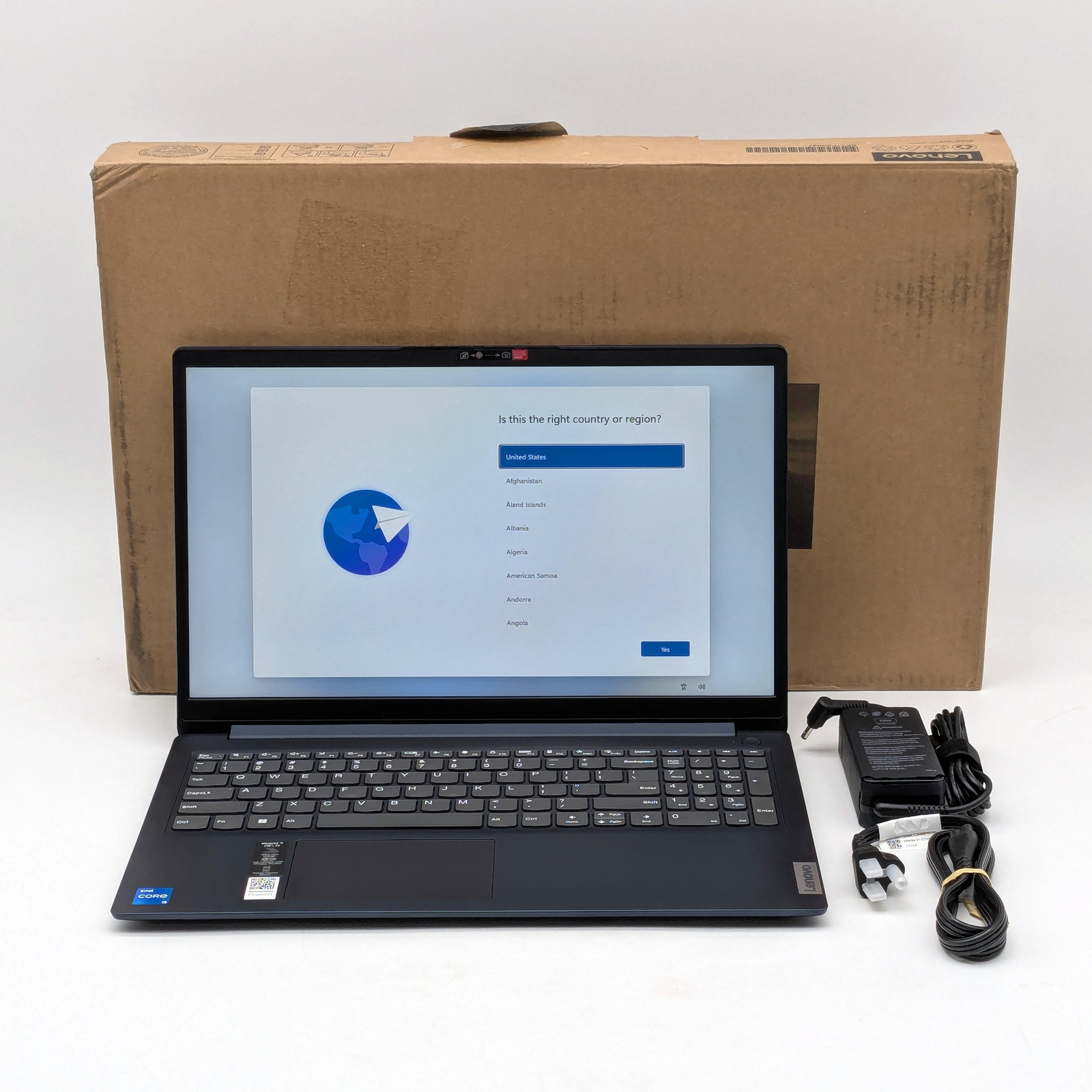 Lenovo IdeaPad 1 15IAU7 15.6″Intel Core i5-1235U 40GB DDR4 1TB SSD Win 11 Home