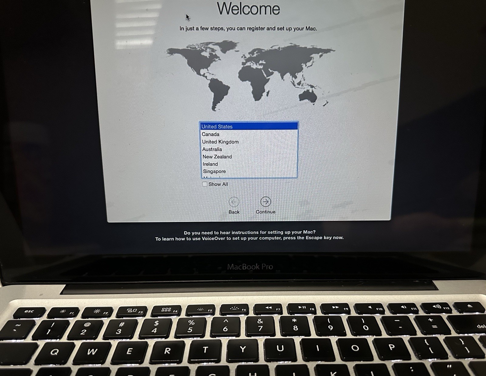 Apple MacBook Pro 13″ (256GB SSD, Intel Core) Laptop – Silver
