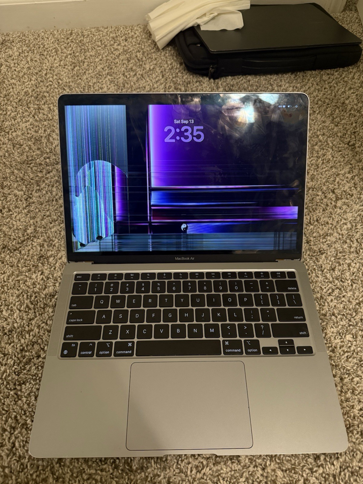 Apple MacBook Air 13.3 in 2020/Apple M1 3.20 GHz, 256 GB 8 GB Apple M1