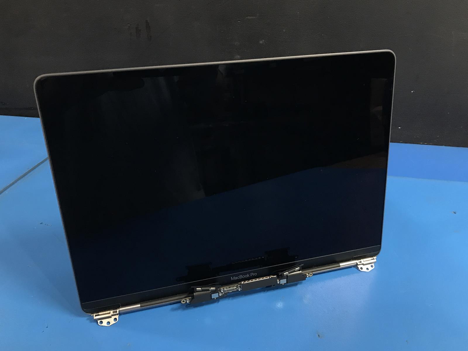 Apple MacBook Pro A2251 LCD Screen Replacement