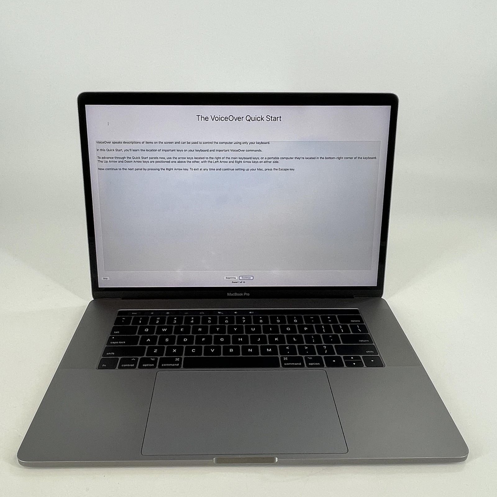 MacBook Pro 15 Touch Bar 2017 2.9 GHz i716GB 512GB SSDRadeon Pro 560 – READ