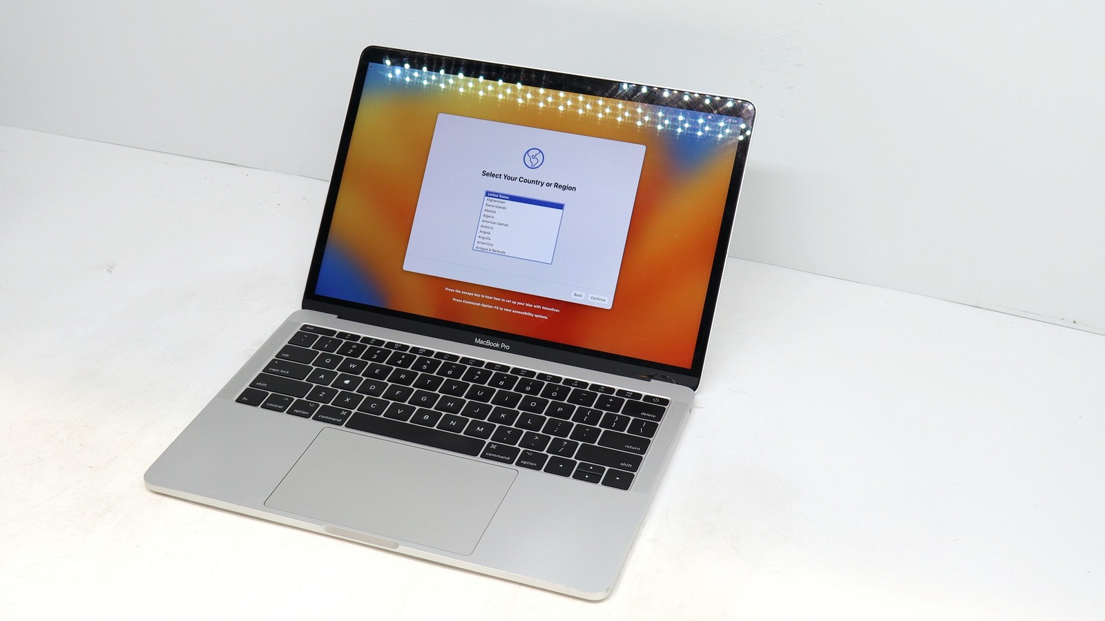 Apple MacBook Pro A1708 13 Core i7 16GB 512GB Silver 2017