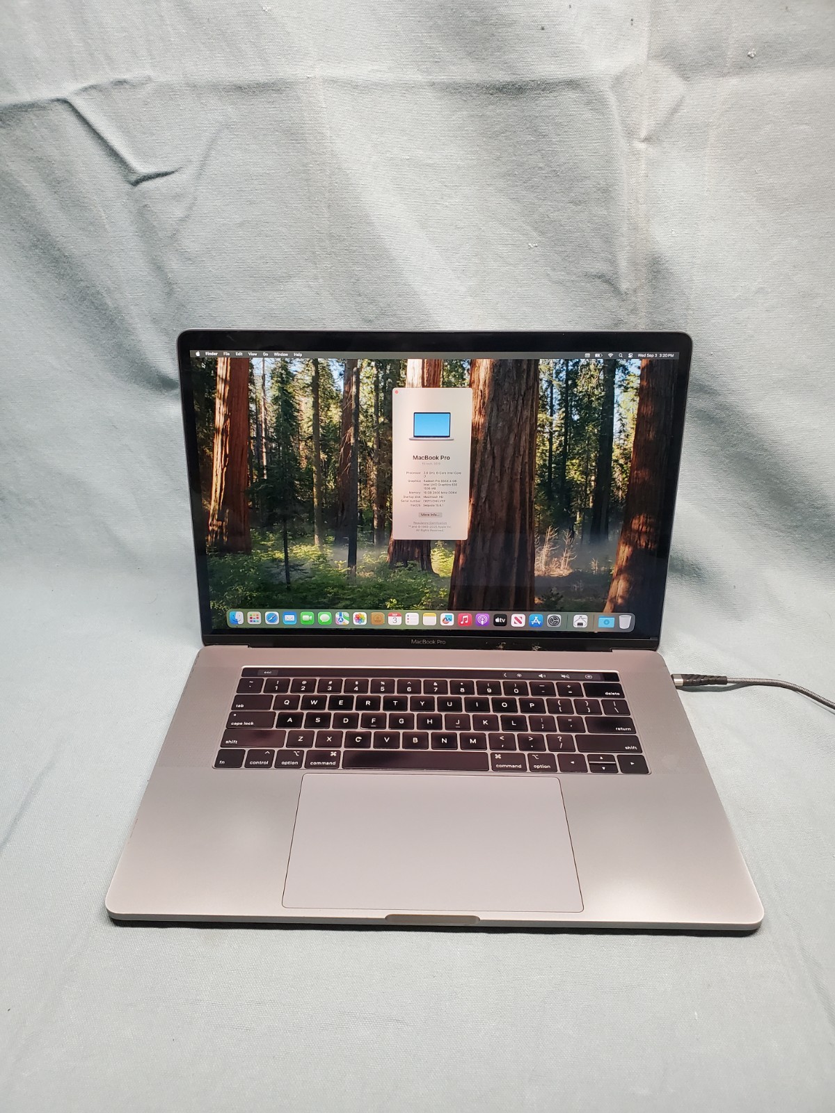 Apple Macbook Pro 15 2019 i7 9750H 2.60GHz / 16GB / 250GB SSD/ Pro 555X #P 1893