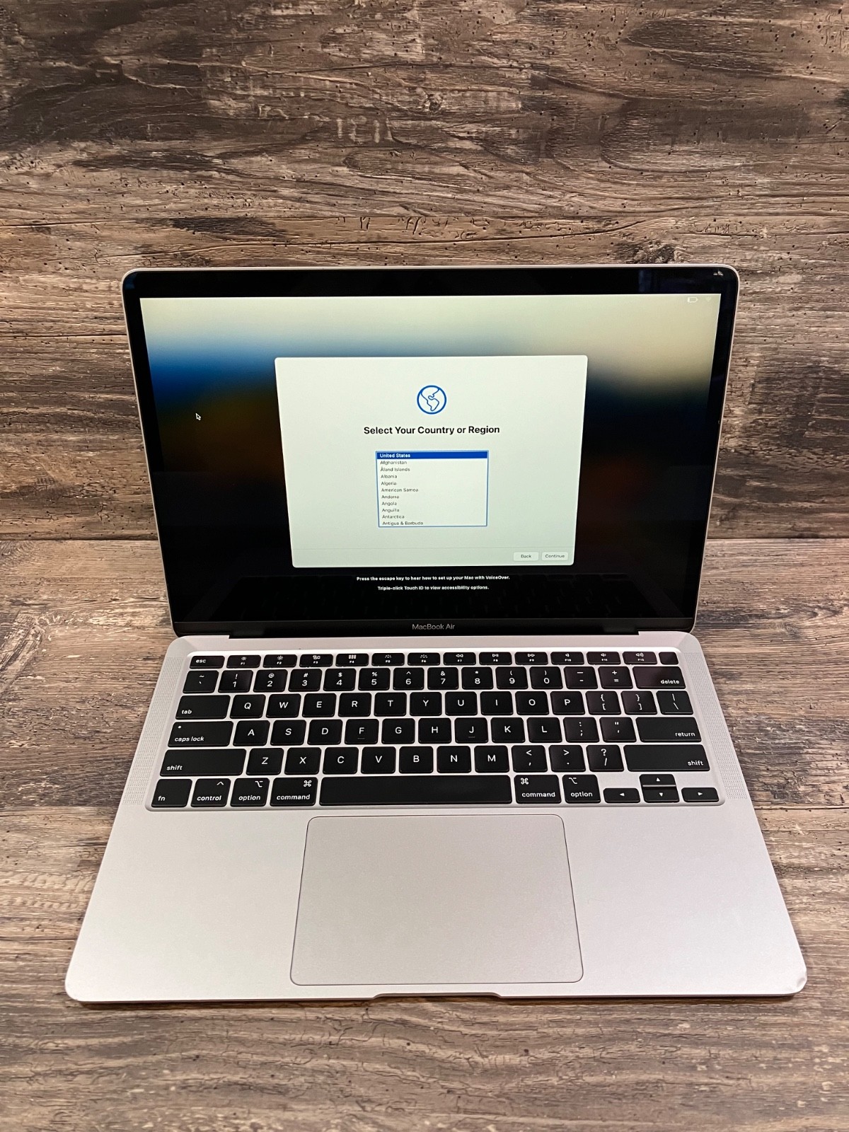 Apple MacBook Air 2020 | 1.1GHz intel i5 8GB 512GB SSD | Silver #