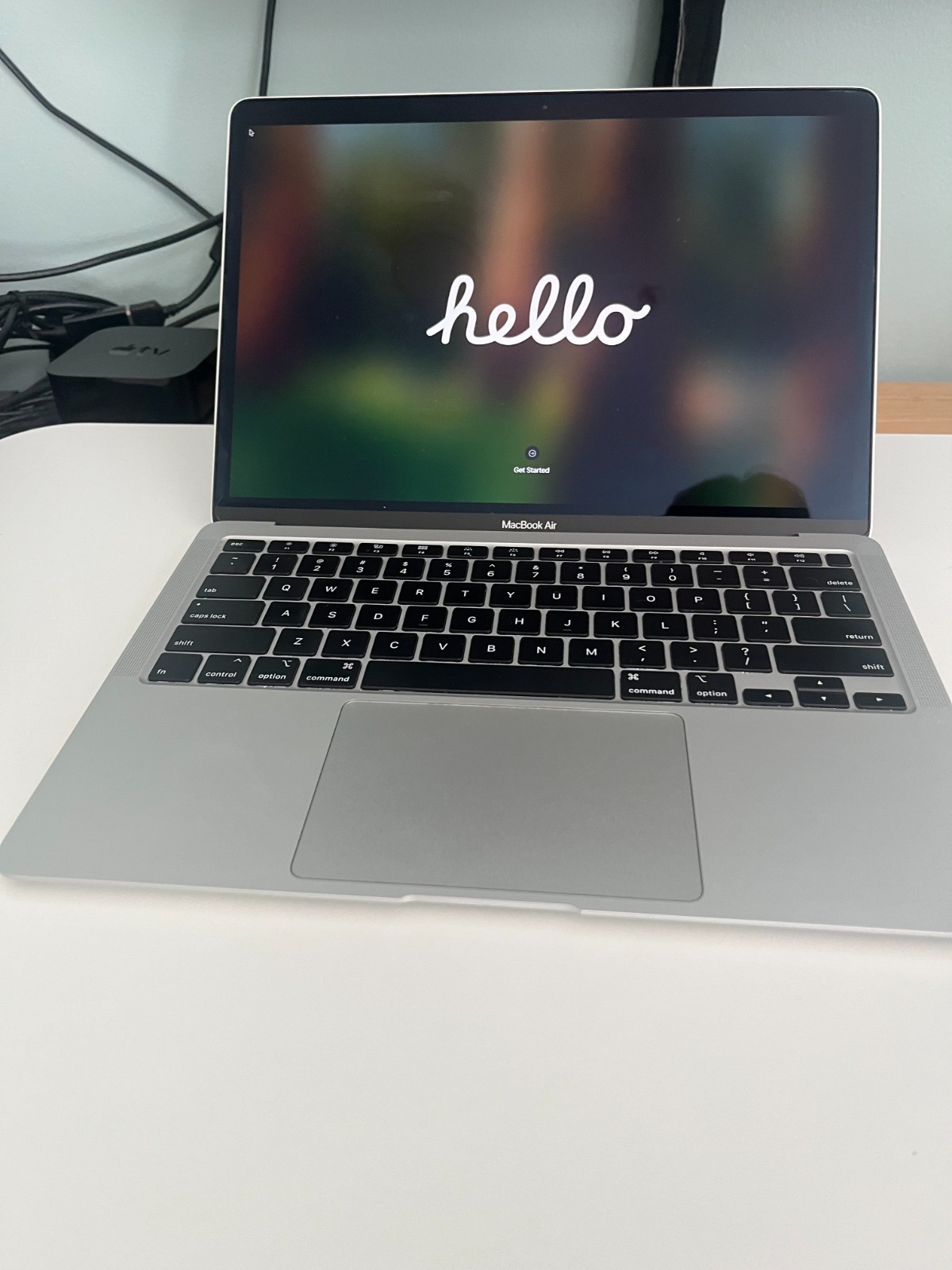 Apple MacBook Air Retina 13 i3 8GB 256GB A2179 Silver – New Apple Battery