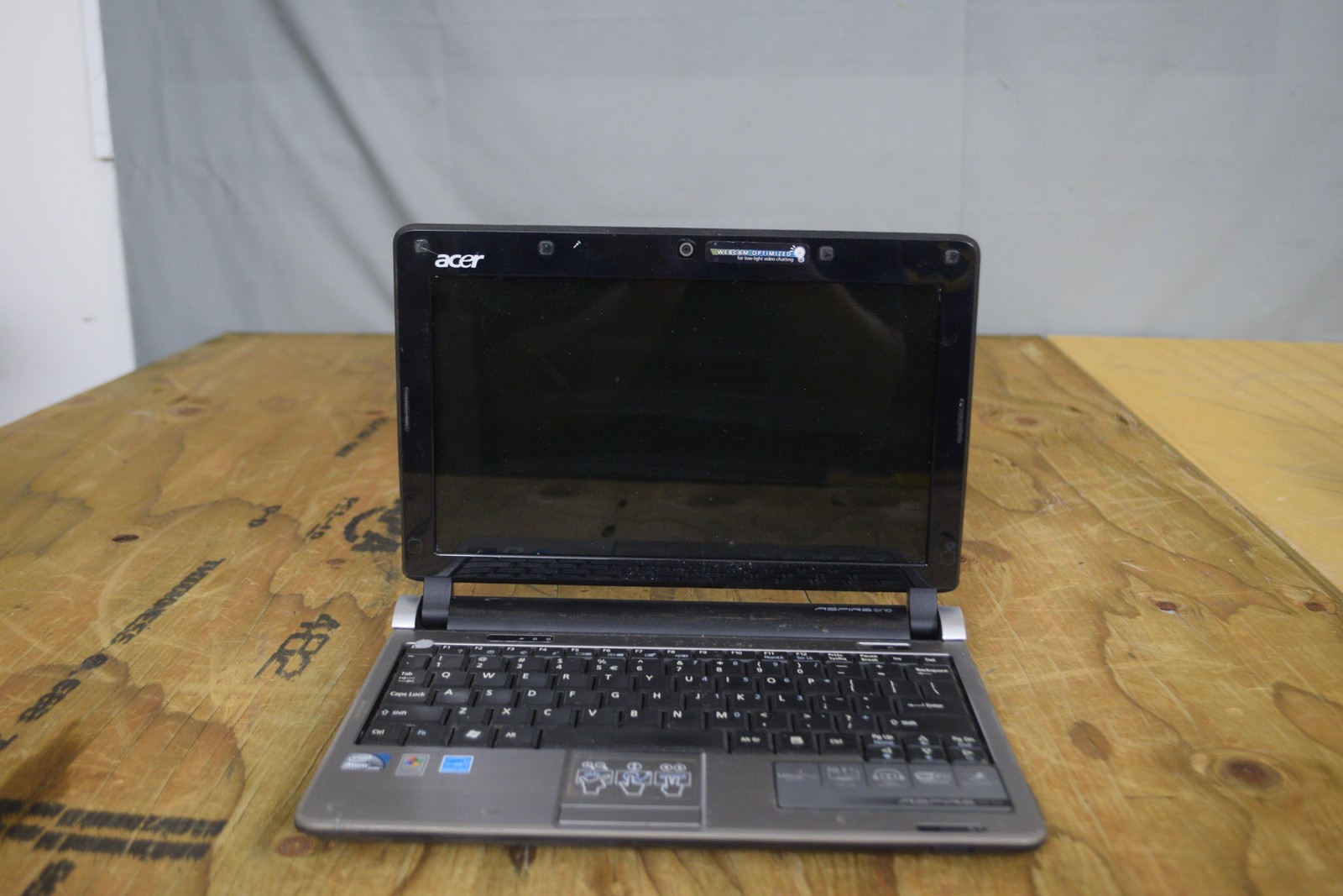 Acer Aspire One Laptop Netbook 10.1″ Intel Atom Windows XP Ultra Thin WiFi