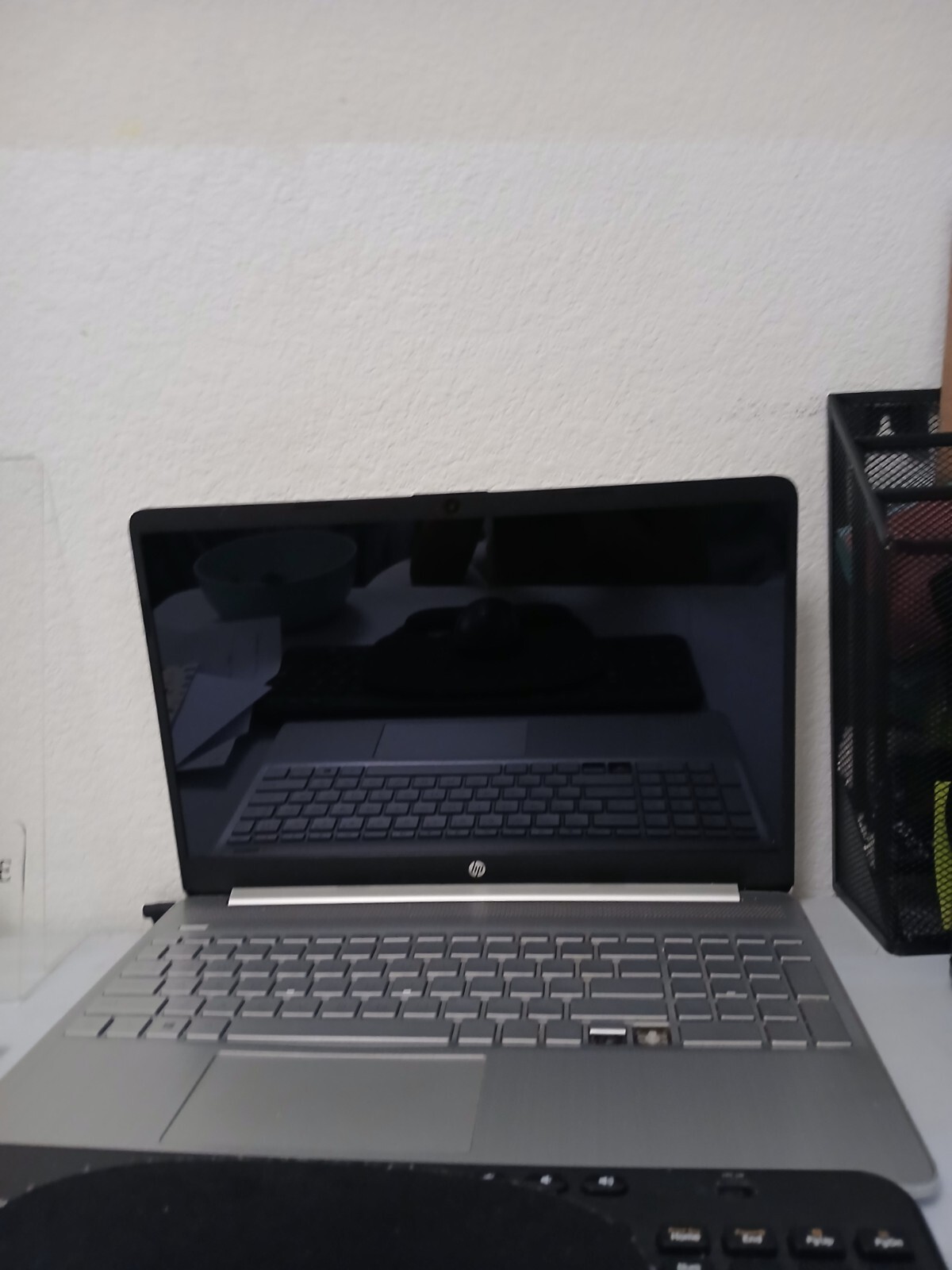 HP 14DQ0052DX 14″ (64 GB, SSD, Intel Celeron N, 1.10 GHz, 4 GB) Laptop -…