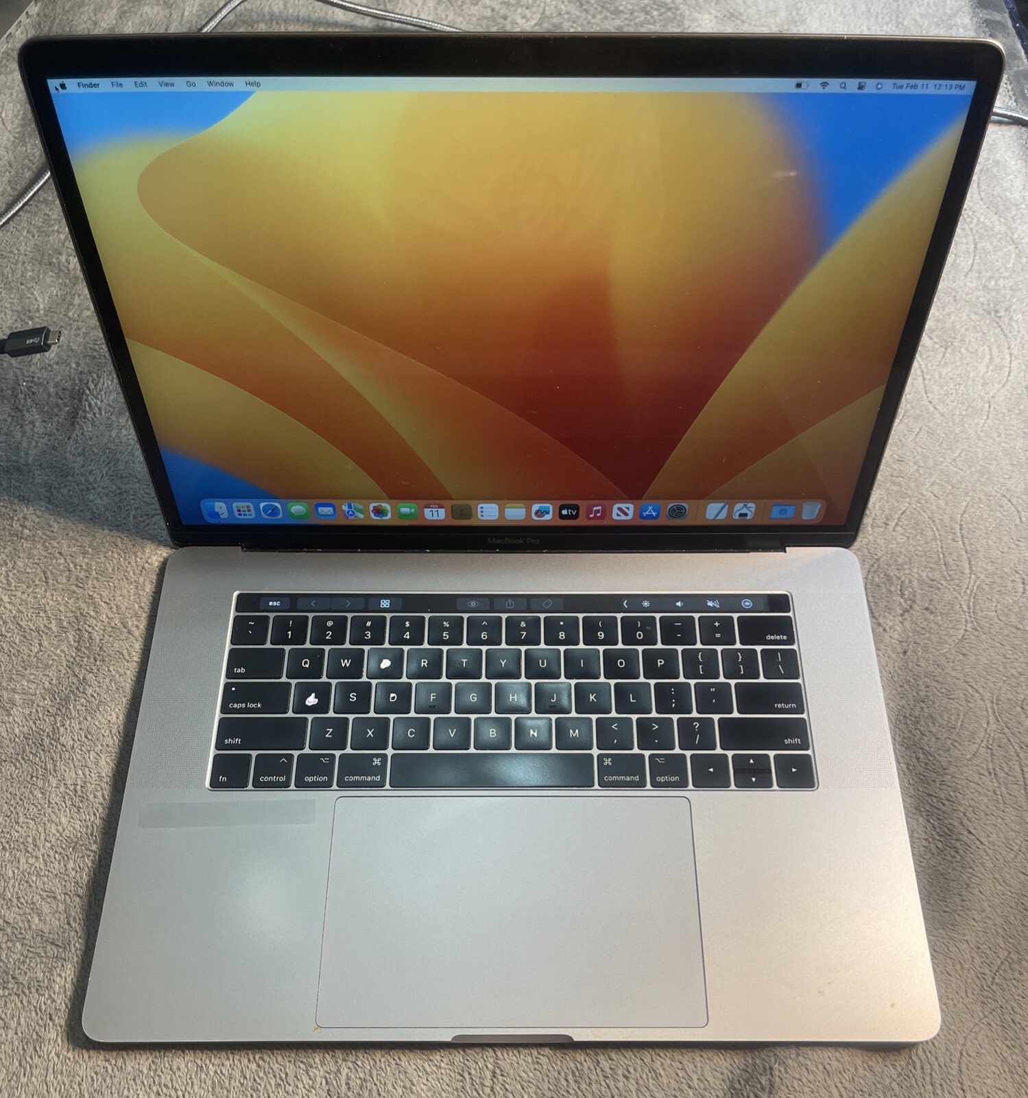 Apple MacBook Pro Core i7 2.9GHz 16GB RAM 500GB SSD 15″ MPTT2LL/A (2017) – READ