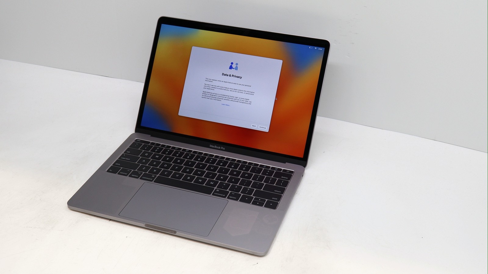 Apple MacBook Pro A1708 13 Core i5 8GB 256GB Gray 2017