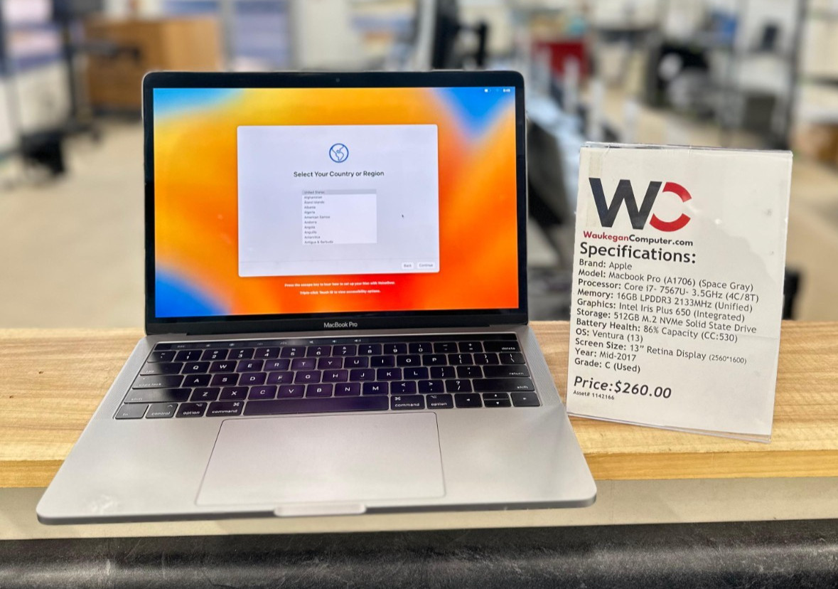 Apple Macbook Pro A1706 Core i7 7567U, 16GB LPDDR3, Iris Plus 650 512GB SSD 2017