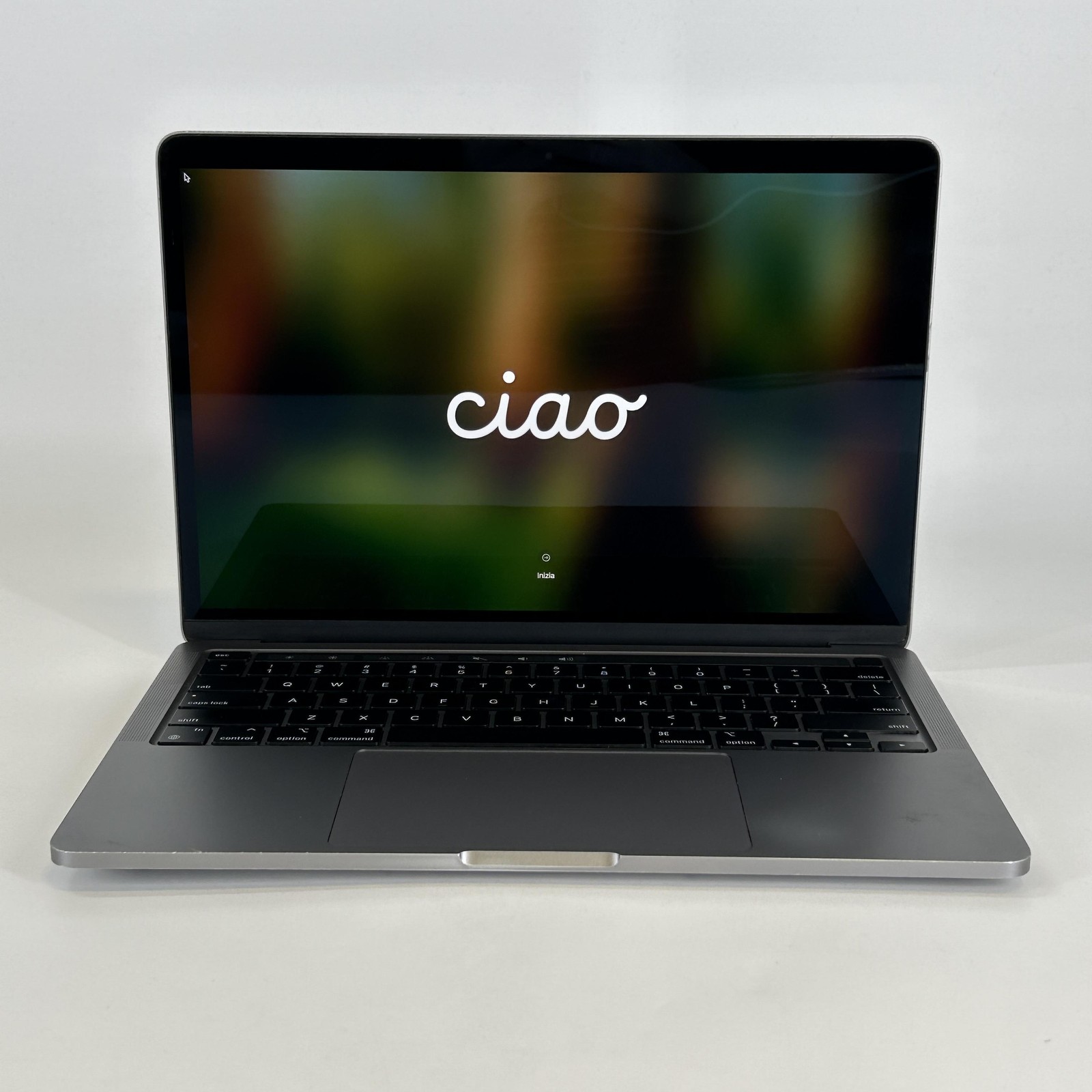 MacBook Pro 13 Space Gray 2022 M2 8-Core CPU 10-Core GPU 8GB 256GB SSD – READ