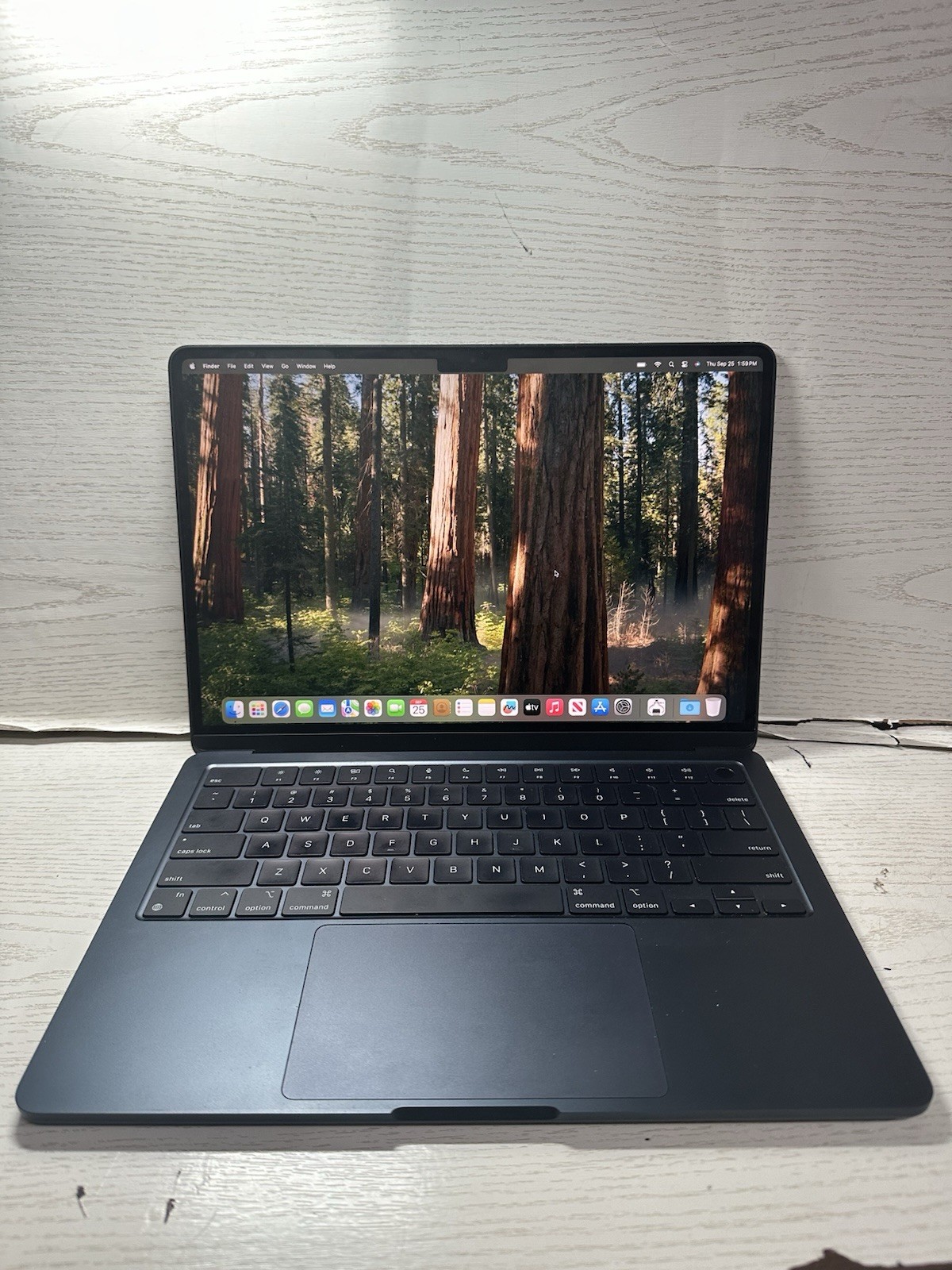 Apple MacBook Air 13″ (M3, 8GB Ram, 256GB SSD Midnight Black)