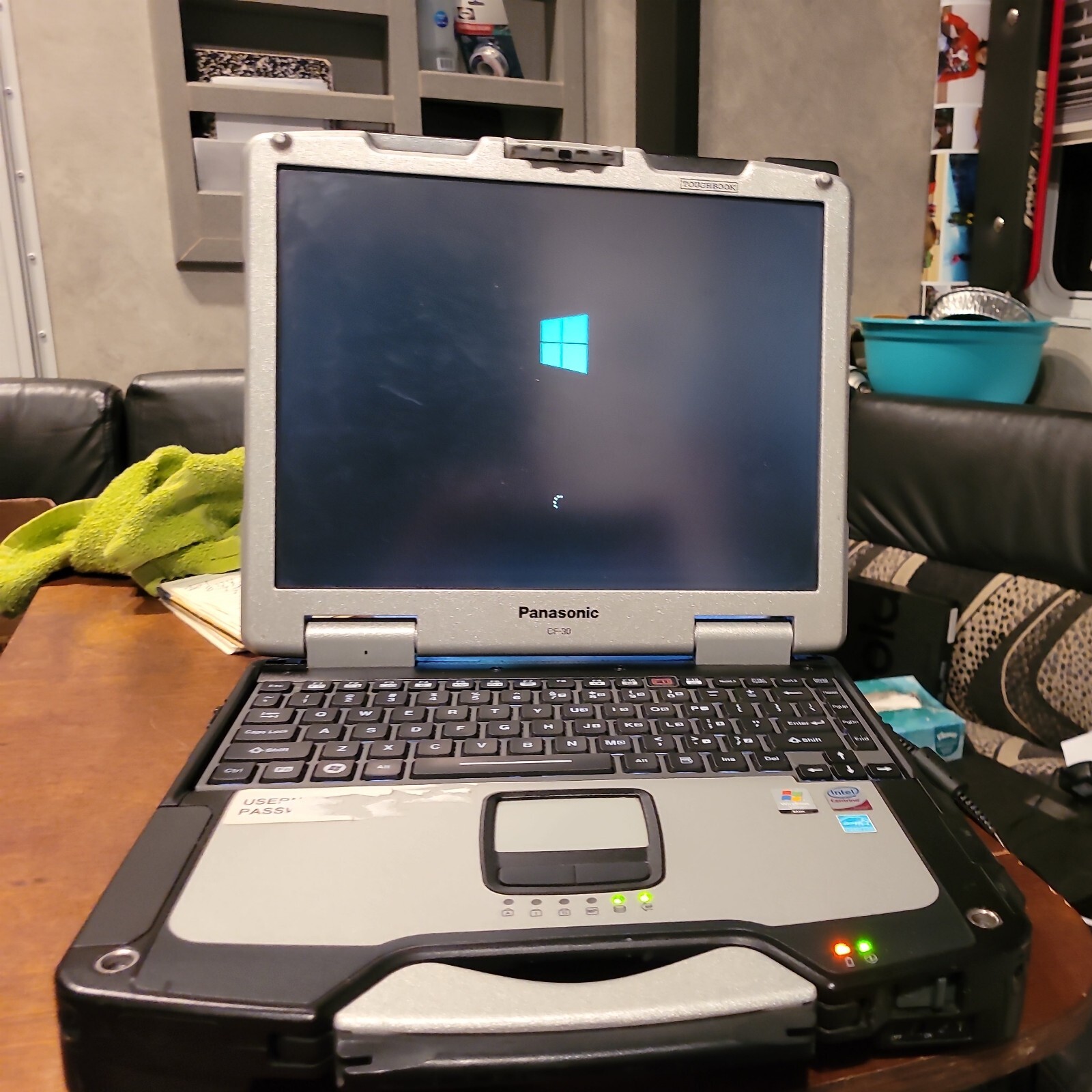panasonic toughbook cf-30 laptop 2 gig ram  128 gig harddrive window pro 10