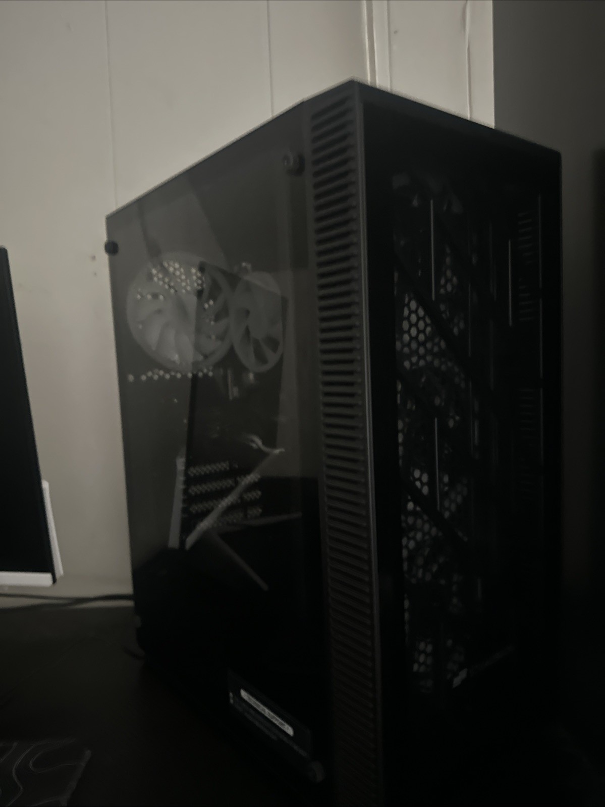 Has Rgb Lights, Has Every Component It Needs To Have To Run Properly, Spec InDM