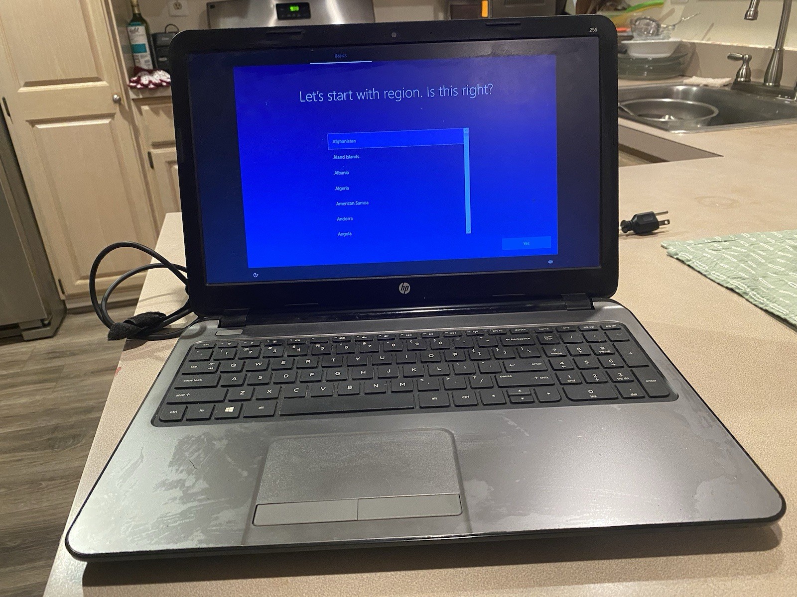 HP 255 G3 Notebook PC 500GB HDD, 4GB RAM, AMD AY6210 APU