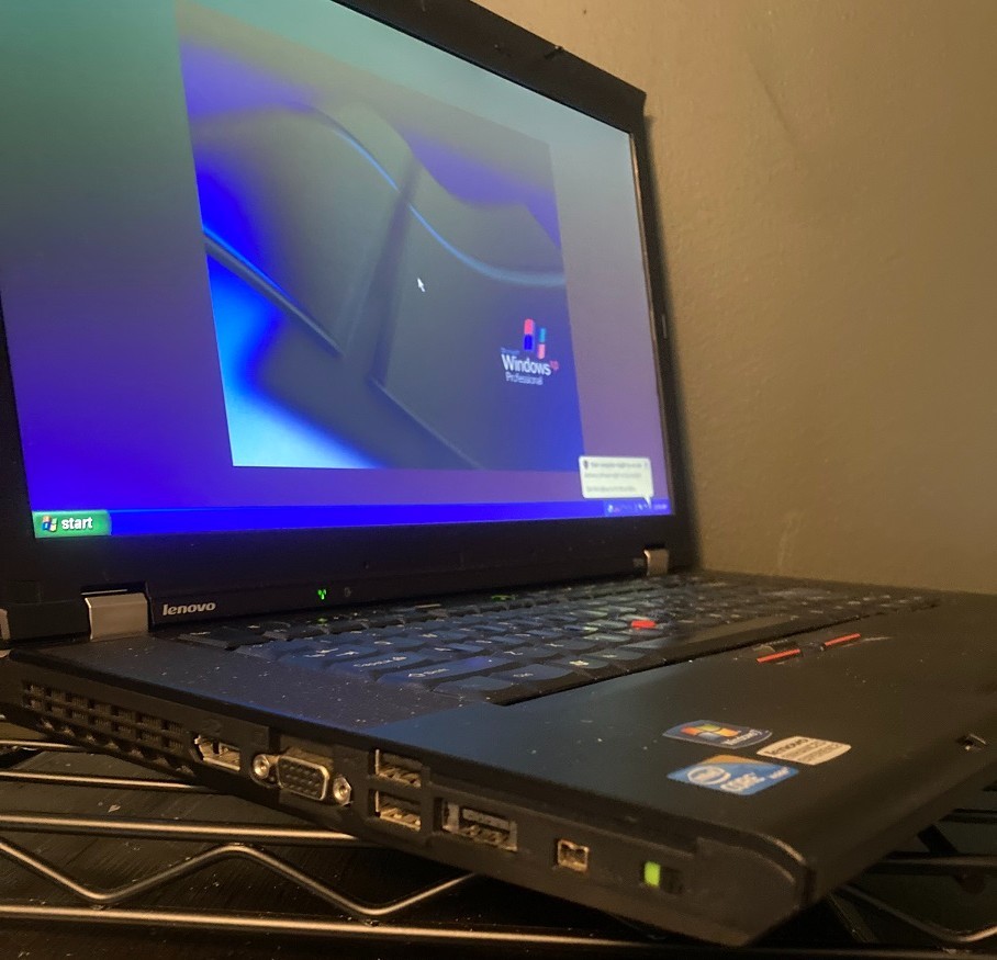 15.6″ Lenovo T500 Series Laptop Vintage Windows XP 32 Bit i3 2ghz 4gb 250 gb DVD