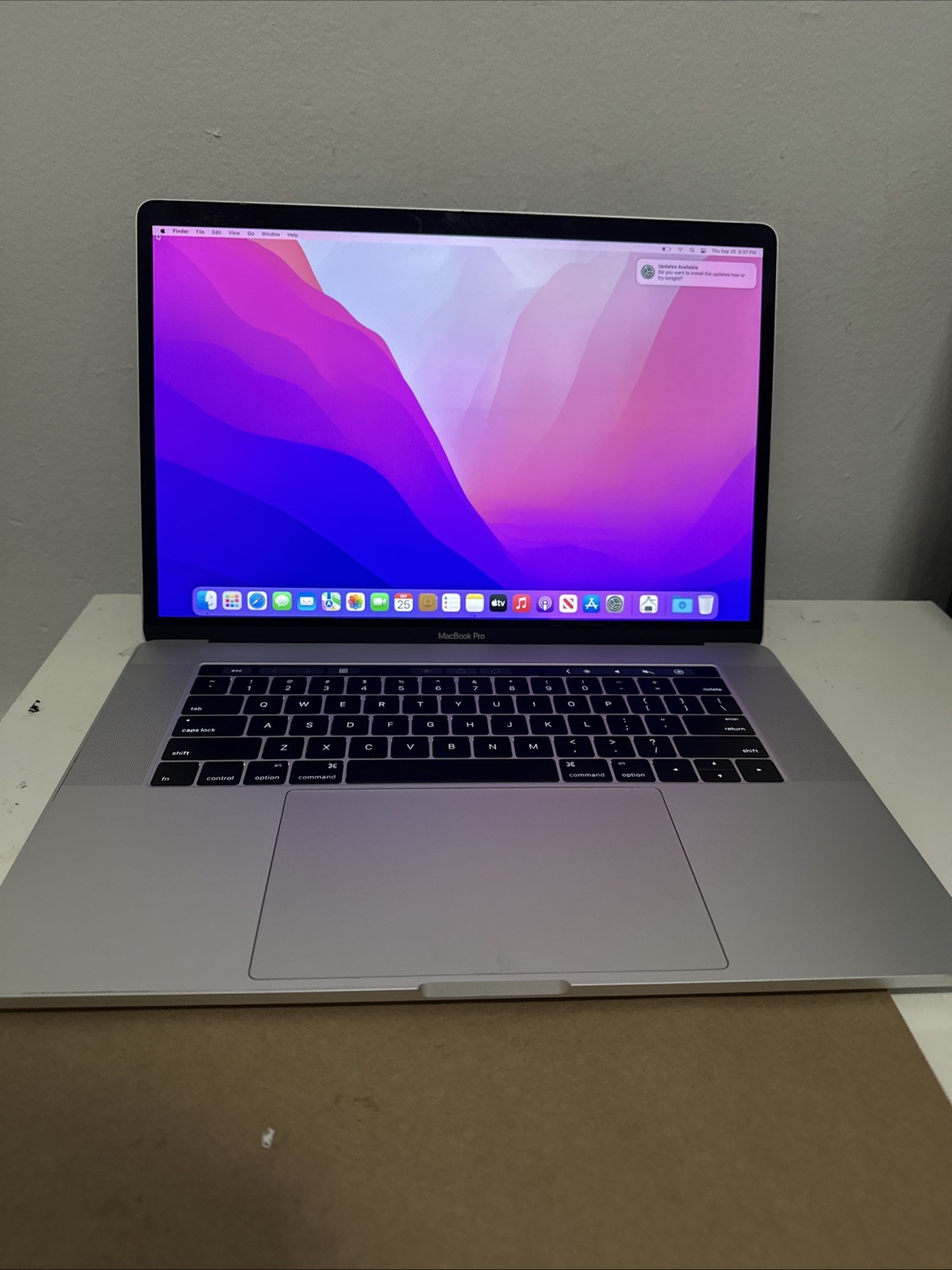 Apple MacBook Pro 15” 2016 2.6GHz Intel i7 16GB RAM 512GB SSD DAMAGED