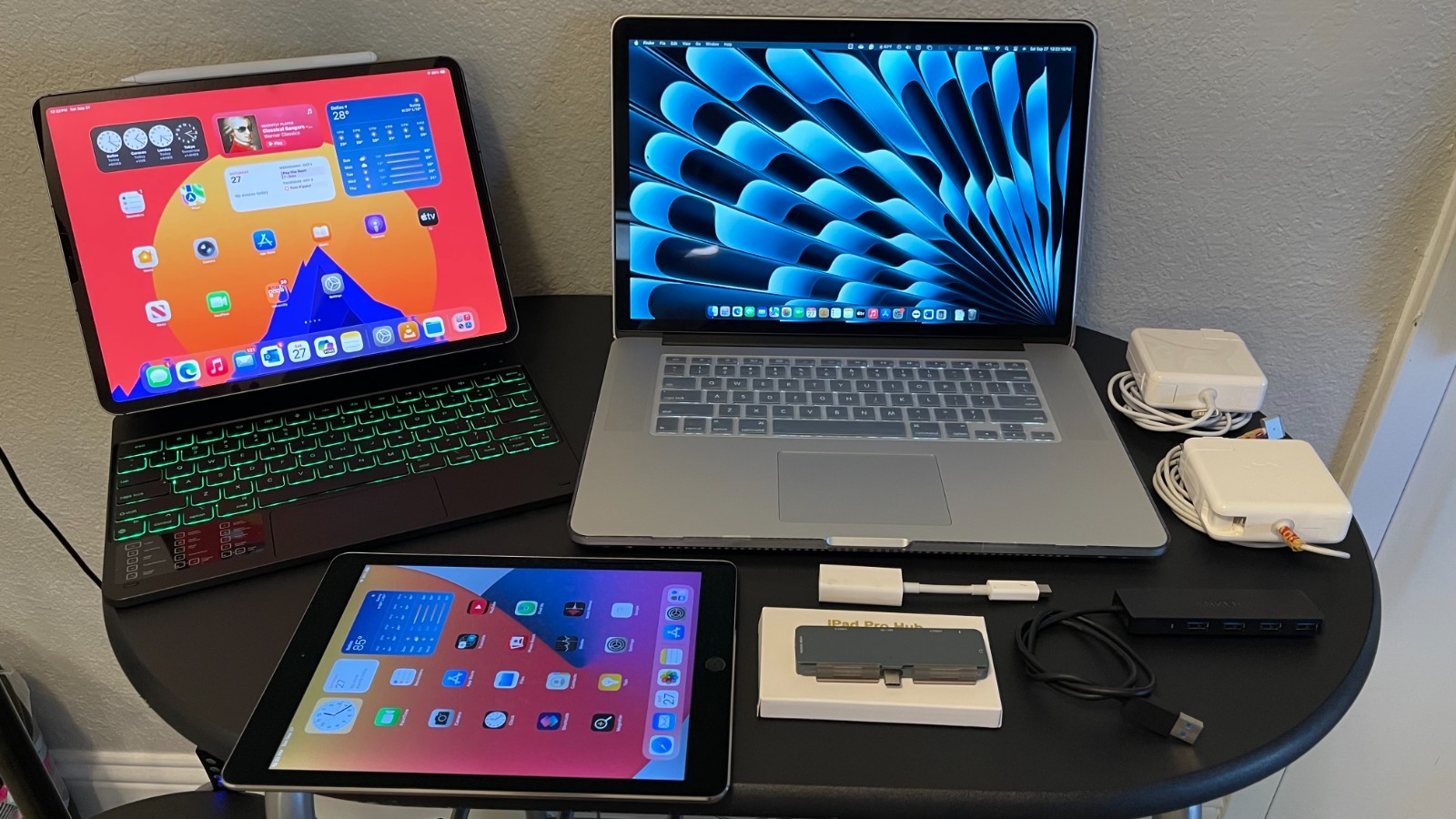 Combo Apple Macbook Pro 1Tb 16Gb + iPad Pro 12.9″ 256Gb + iPad Air 2 READ