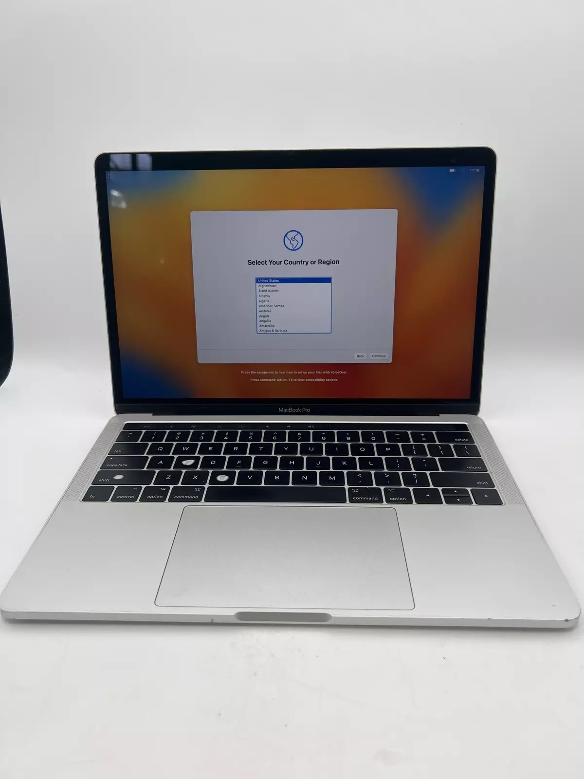 Apple MacBook Pro A1706 13 Core i5 16GB 256GB Silver 2017