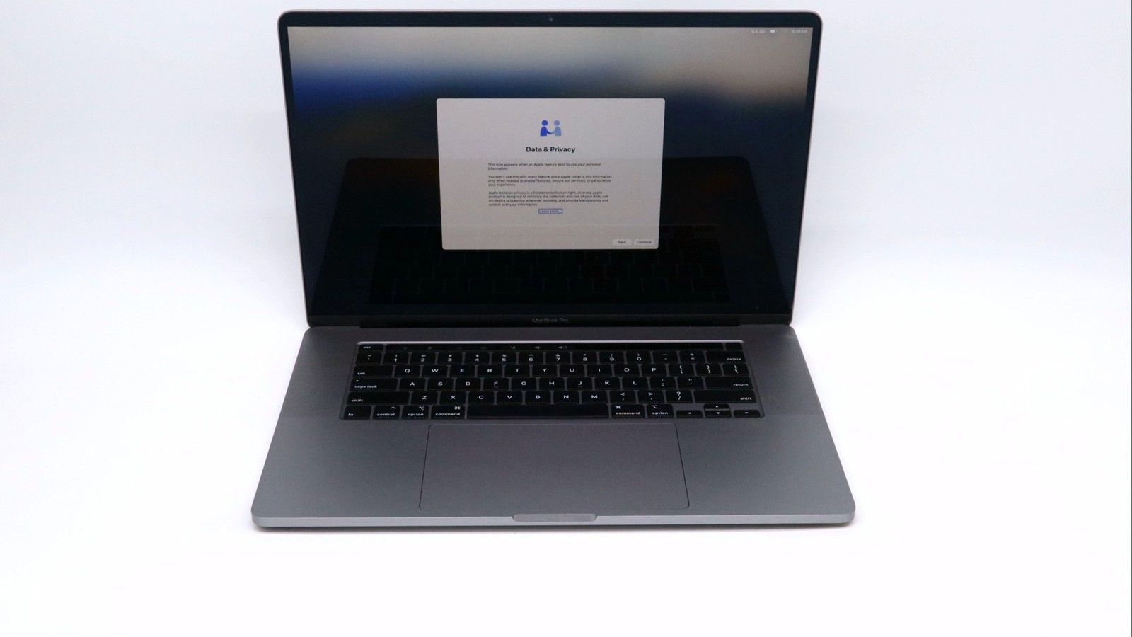Apple MacBook Pro A2141 16 Core i9 64GB 512GB Gray 2019