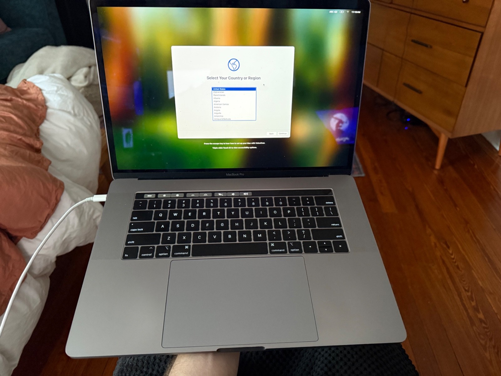 Apple MacBook Pro 16″ (1TB SSD, Intel Core i9 10th Gen., 2.4GHz, 32GB RAM)…