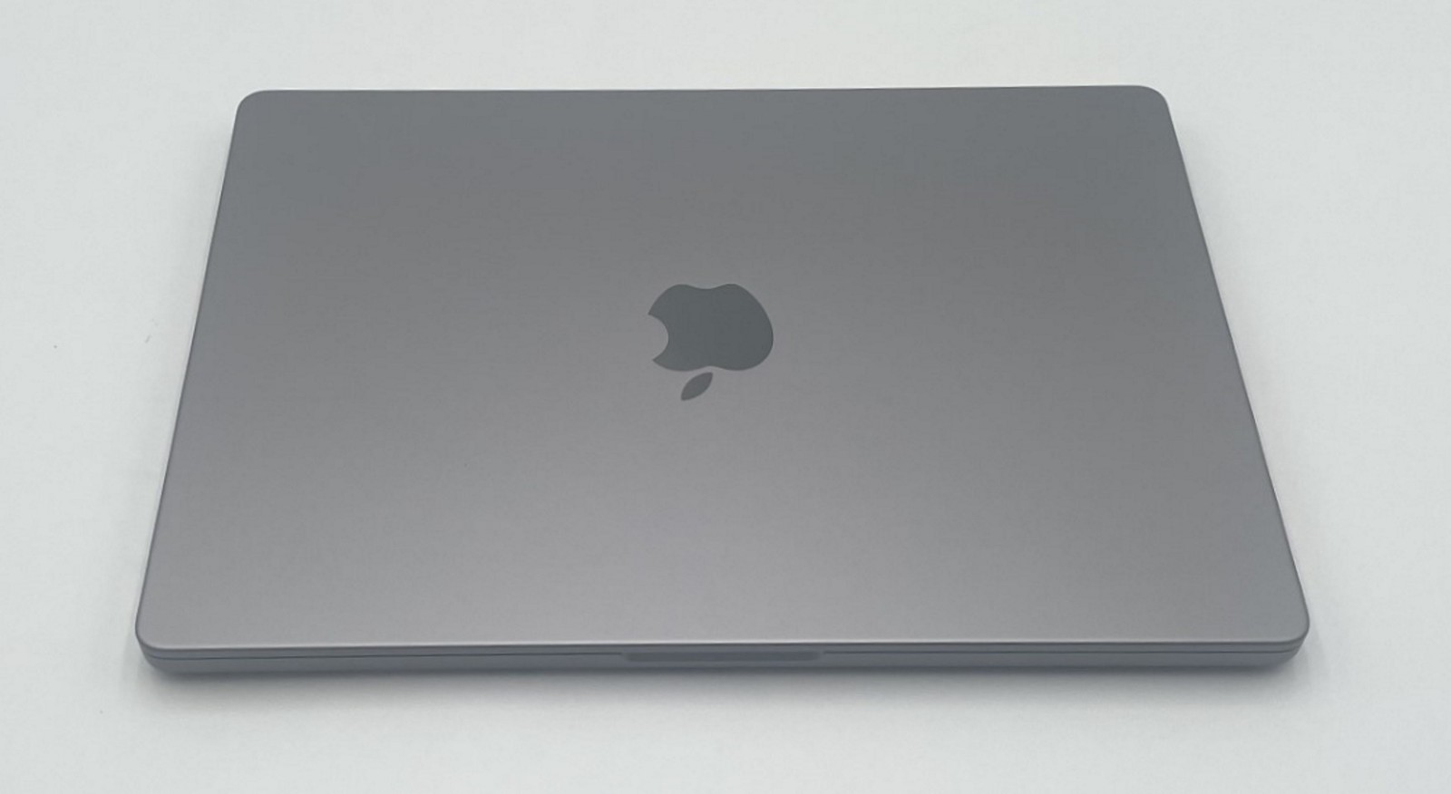 Apple MacBook Pro A2485 M1 Pro Chip 32GB RAM 512GB SSD Mac OS Sequoia *Cosmetic*