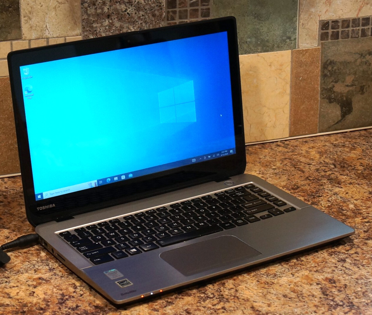 22H2 WIN 10PRO Toshiba E45t-A4100 Gen4 i5@ Up To 2.30GHz,6GB RAM 720GB HDD