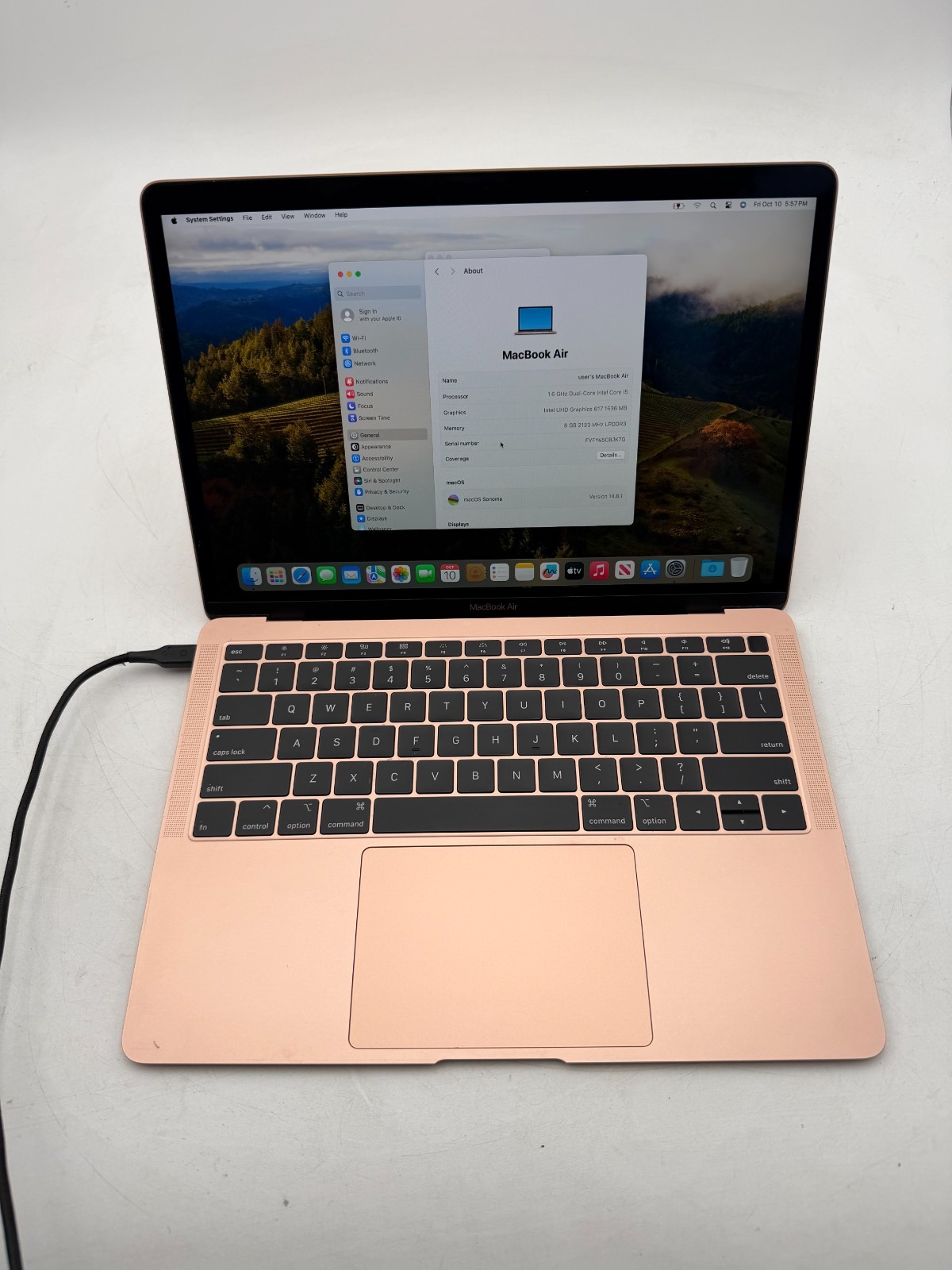 2018 Apple MacBook Air 13.3″ Intel Core i5 8 GB Ram 256 GB SSD Gold READ!