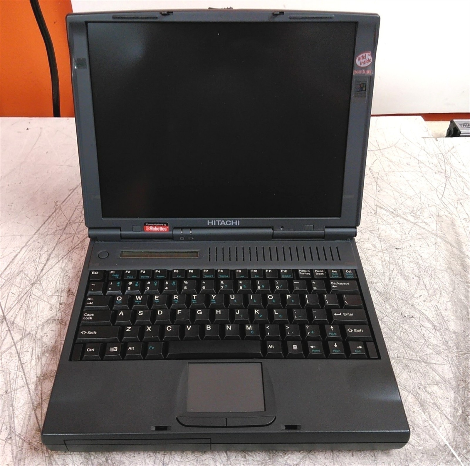 Hitachi Mx Series Mx166TMMX Laptop Intel Pentium MMX 166MHz 16MB 0HD