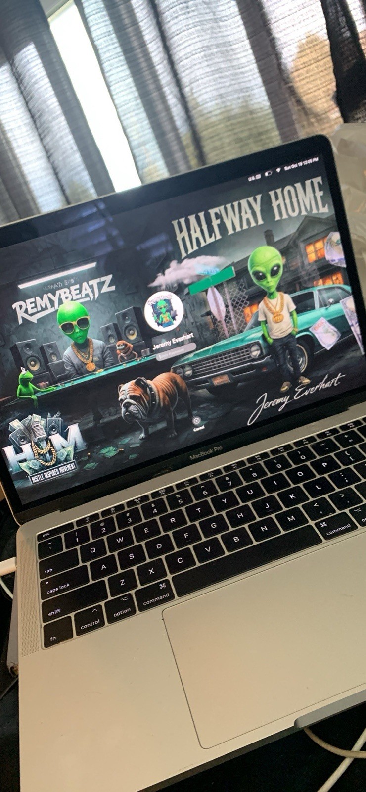 Apple MacBook Pro A1708 13″ (128GB, Intel Core i5, 2.3 GHz, 8 GB) Laptop -…