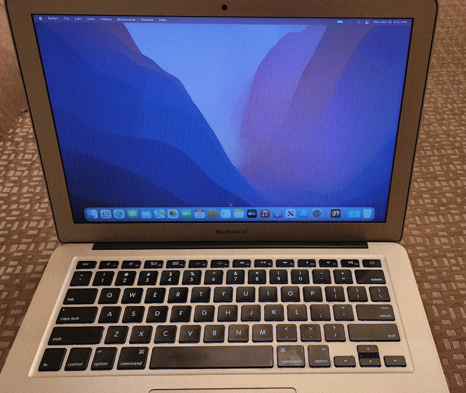 Apple MacBook Air 13 in 2017 Silver/Intel Core i5 1.8 GHz, 128 GB 8 GB Intel HD