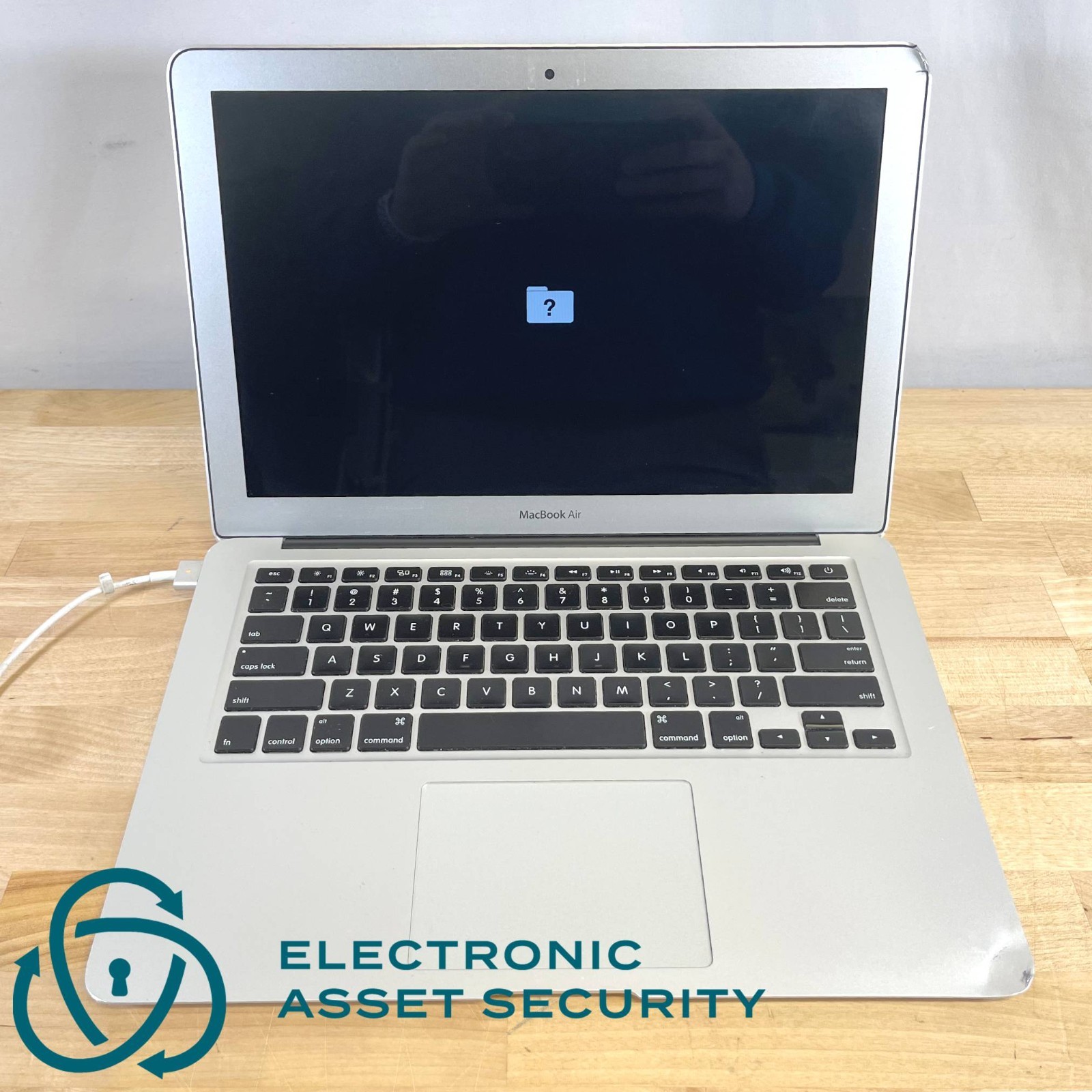 Apple MacBook Air A1466 i7-5650U 2.20GHz 8GB RAM Early 2015 (No Drive)