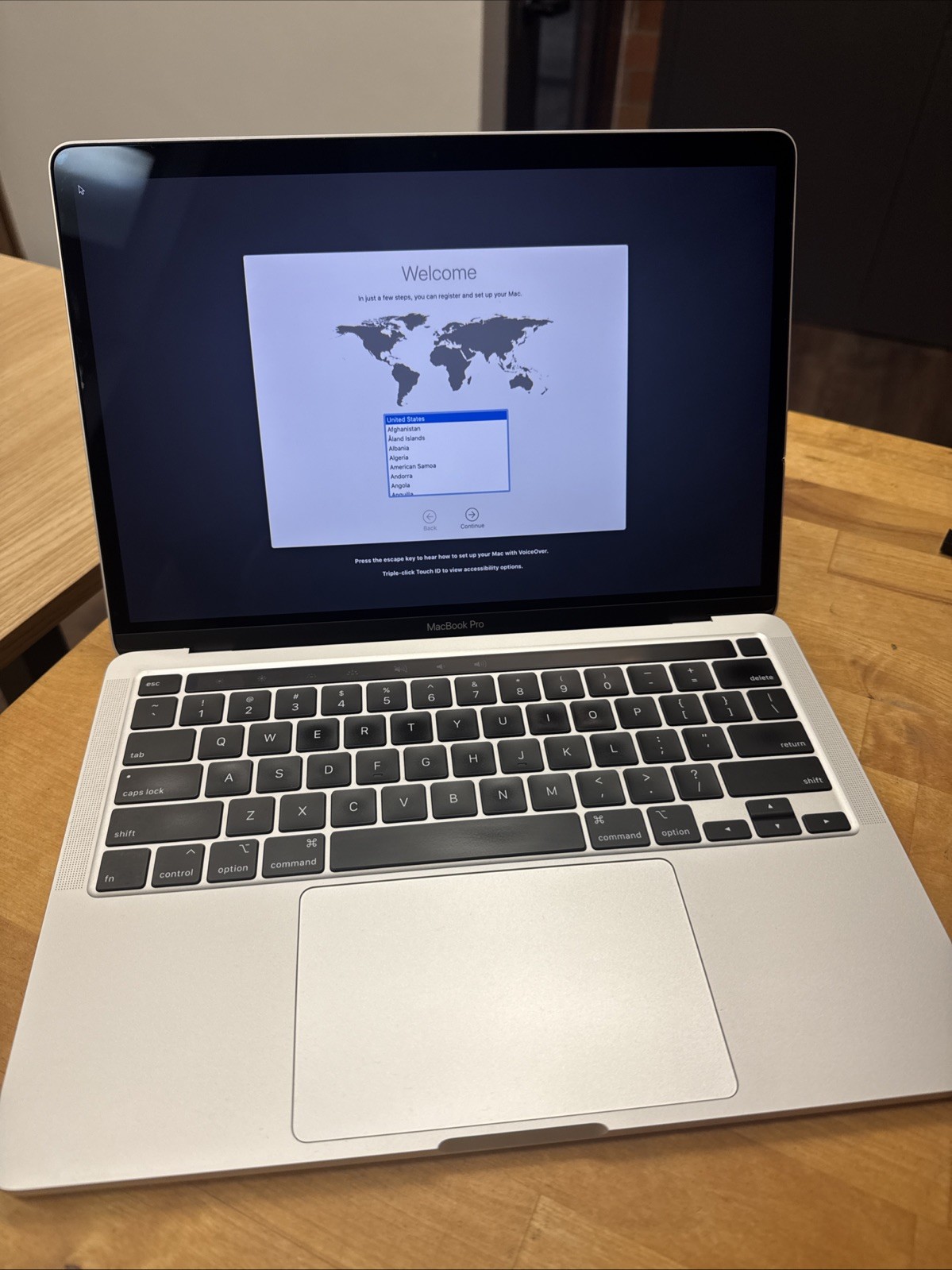 Apple MacBook Pro 13″ 2020 (256GB SSD 1.40 GHz, 8GB)