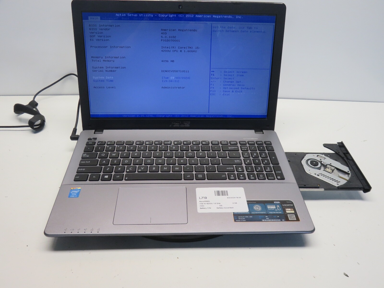 Asus K550L  Intel i5-4200U 1.6 GHz 4 GB  NO HDD No Batt