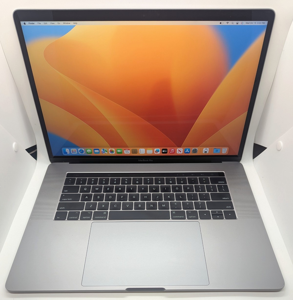 VIDEO – “MINTY” 2017 Gray Apple MacBook Pro 15″ 2.9Ghz  i7 2xGPU 16GB 500GB SSD