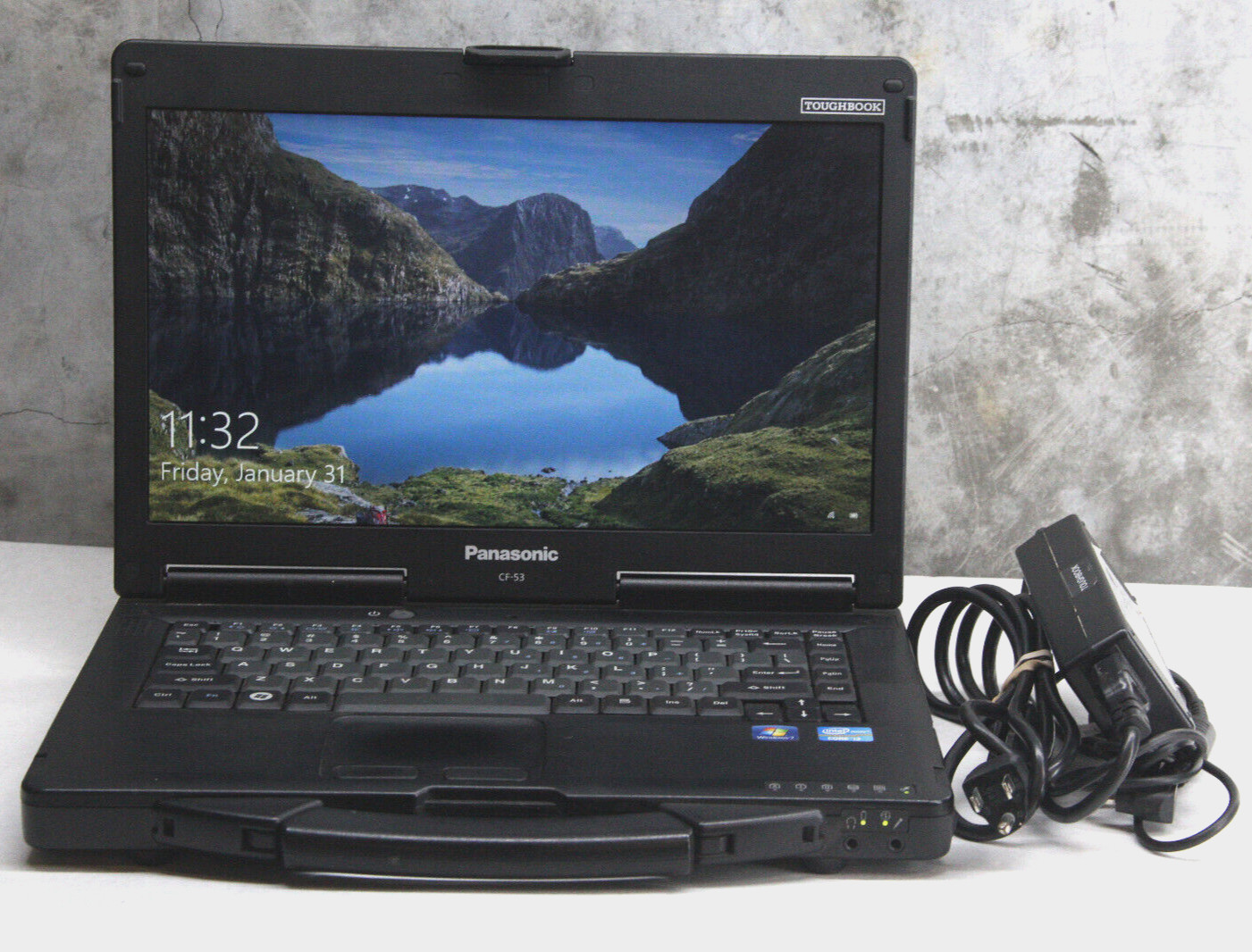 Panasonic CF-53 ToughBook | Core i3-2310M, 8GB Ram 256GB SSD Win10 Charger, READ