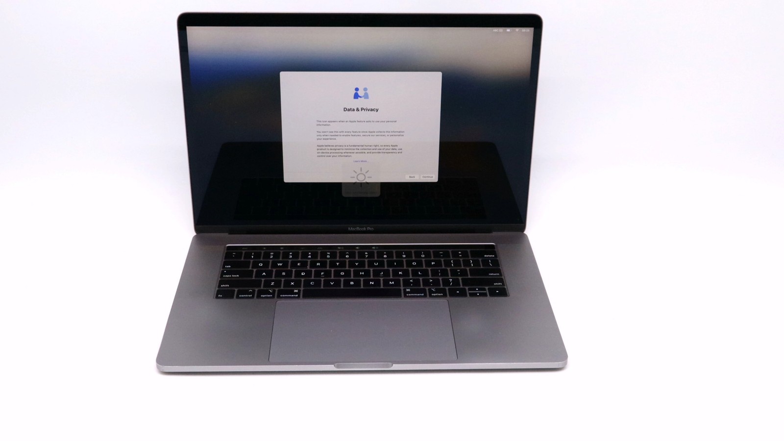 Apple MacBook Pro 15 Core i7 16GB 256GB Gray 2019 – Used Good