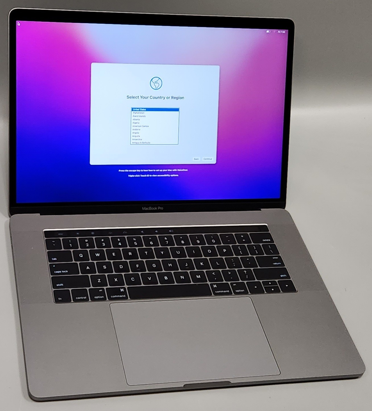 Apple MacBook Pro Retina 15″ 2016 Intel i7-6920HQ @ 2.90GHz 16GB RAM 1TB SSD
