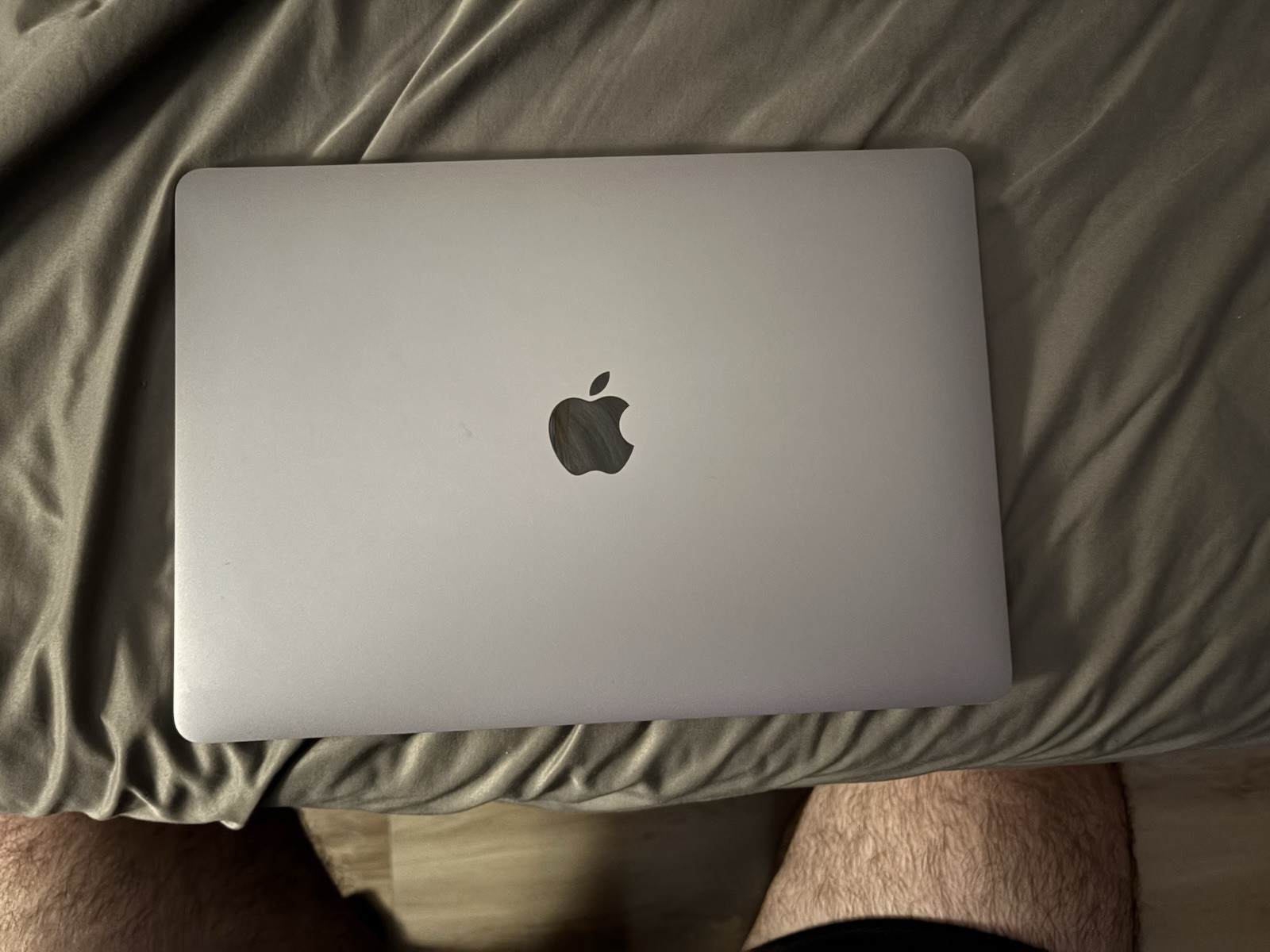 Apple MacBook Air 13 in 2020 Space Gray/Apple M1 3.2 GHz, 512 GB 8 GB 8-Core