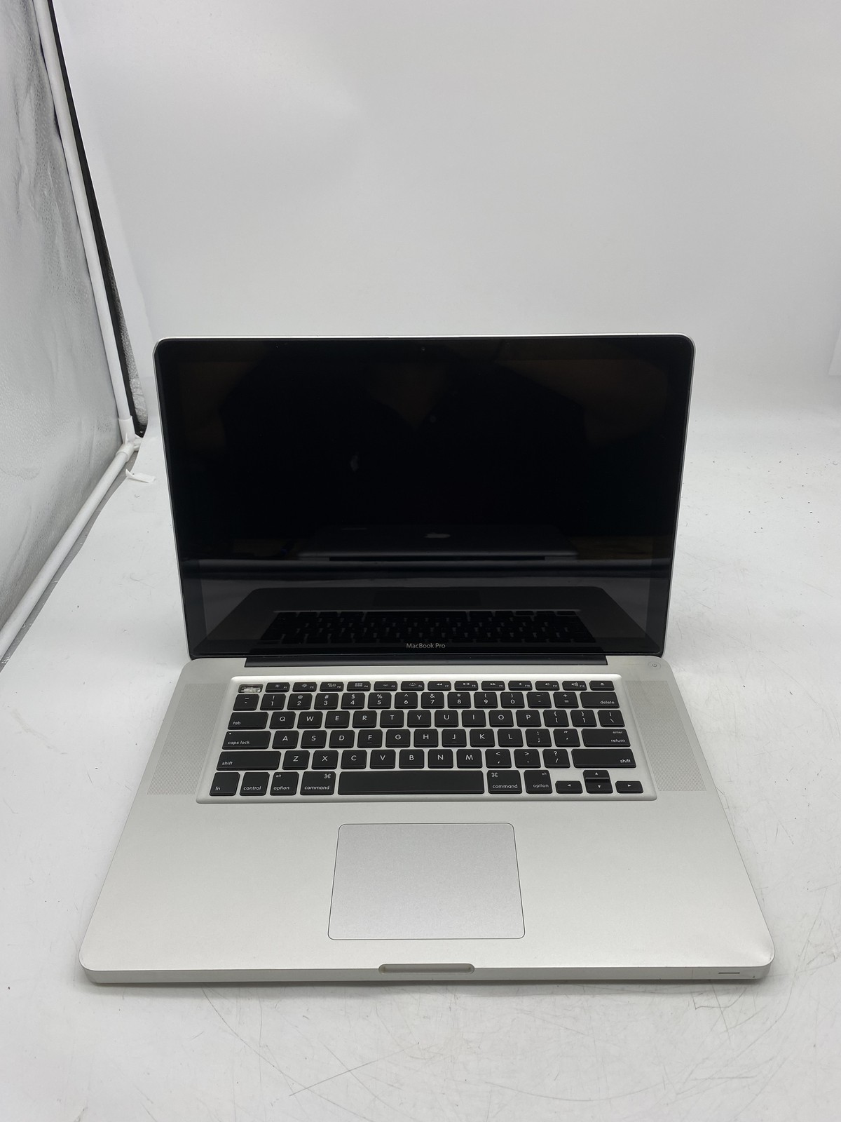 Apple MacBook Pro 15″ Mid 2012 Core i7 3615QM 2.3GHz 8GB RAM – No HDD